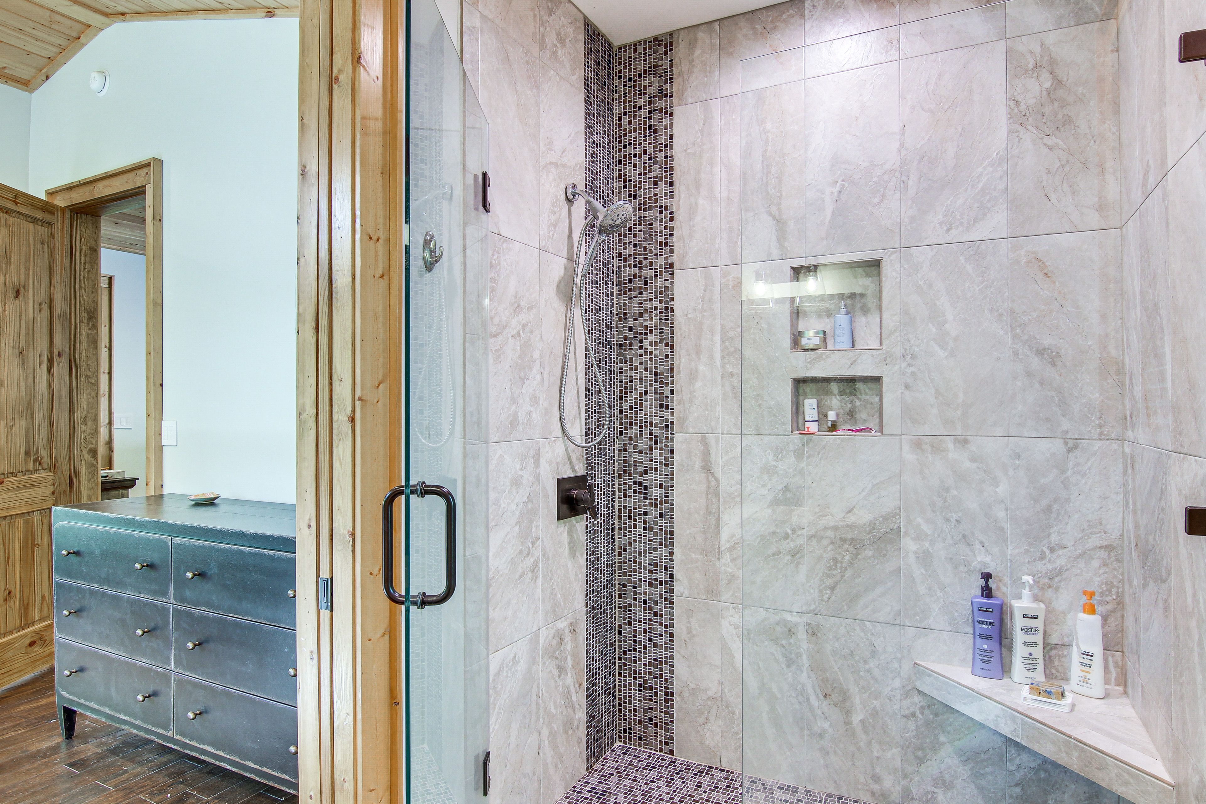 En-Suite Bathroom