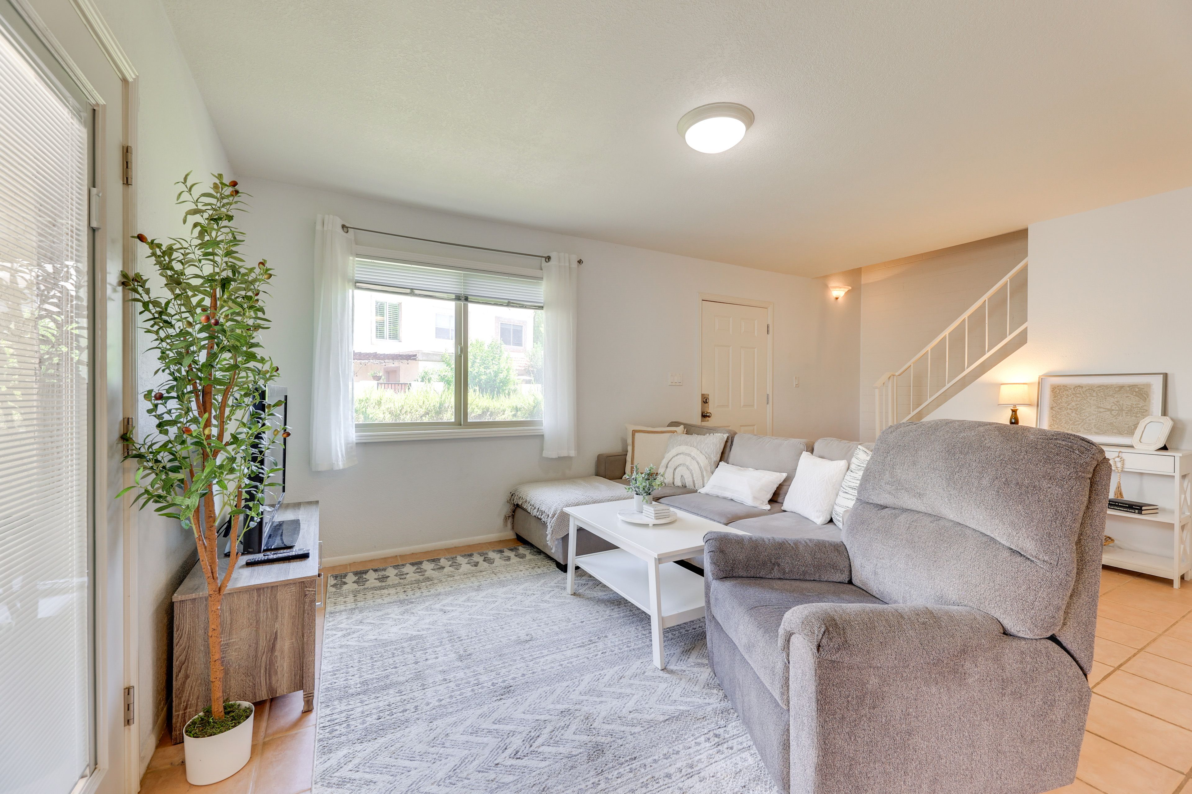 Living Room | 1st Floor | Free WiFi | Central A/C & Heat