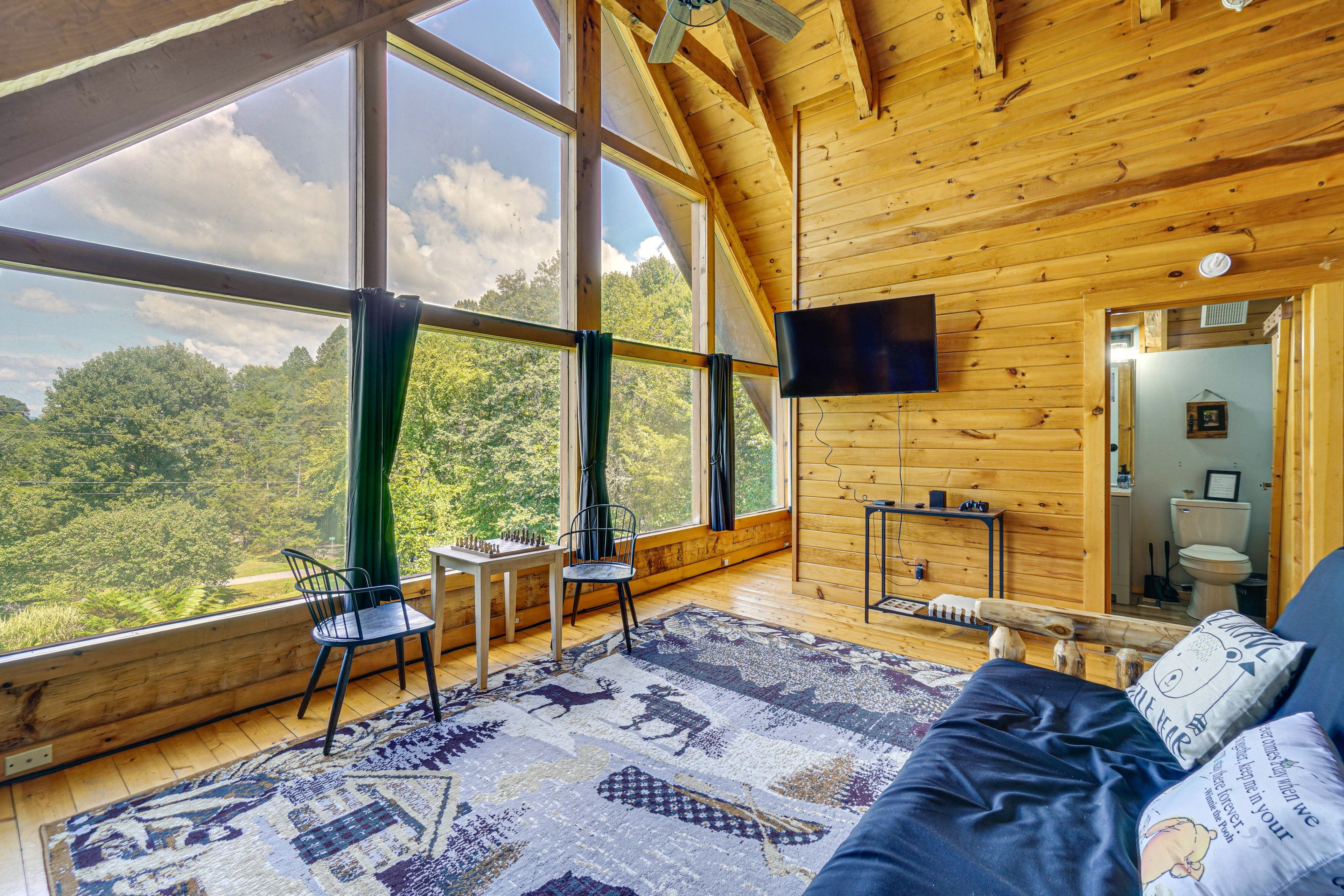 Loft | Smart TV | Mountain Views | 2nd Floor