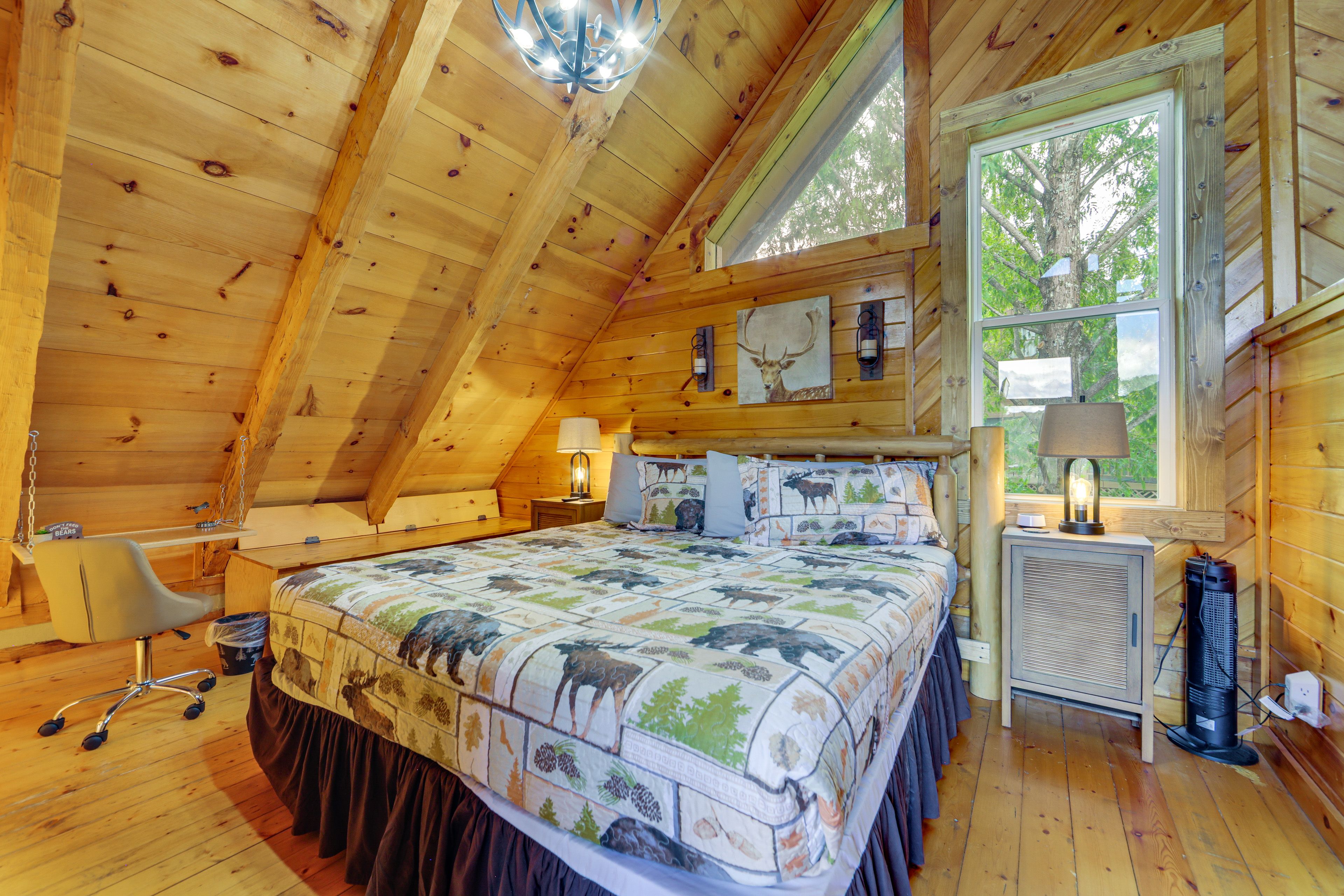 Bedroom 2 | King Bed | 2nd Floor