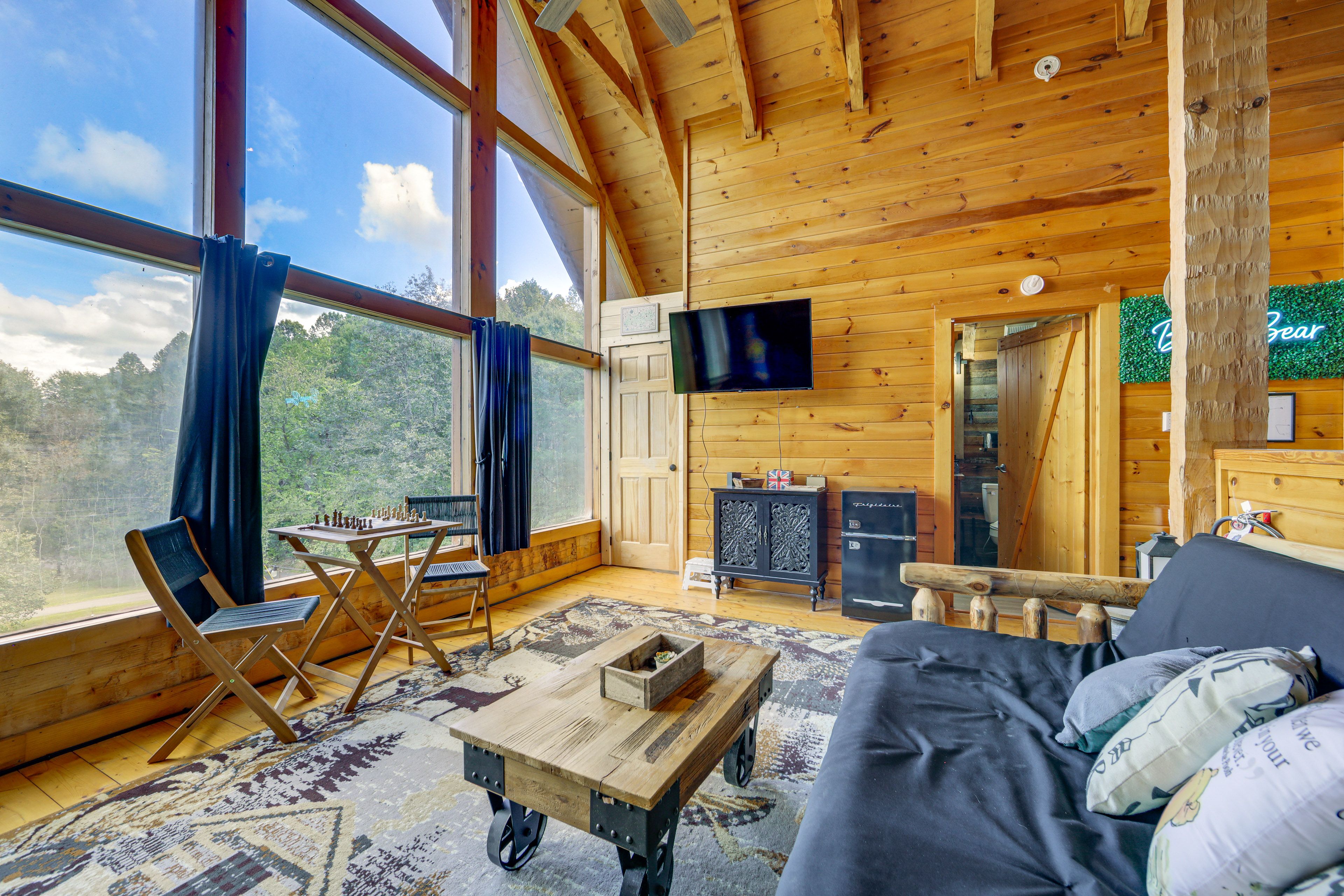 Loft | Smart TV | Mountain Views | 2nd Floor