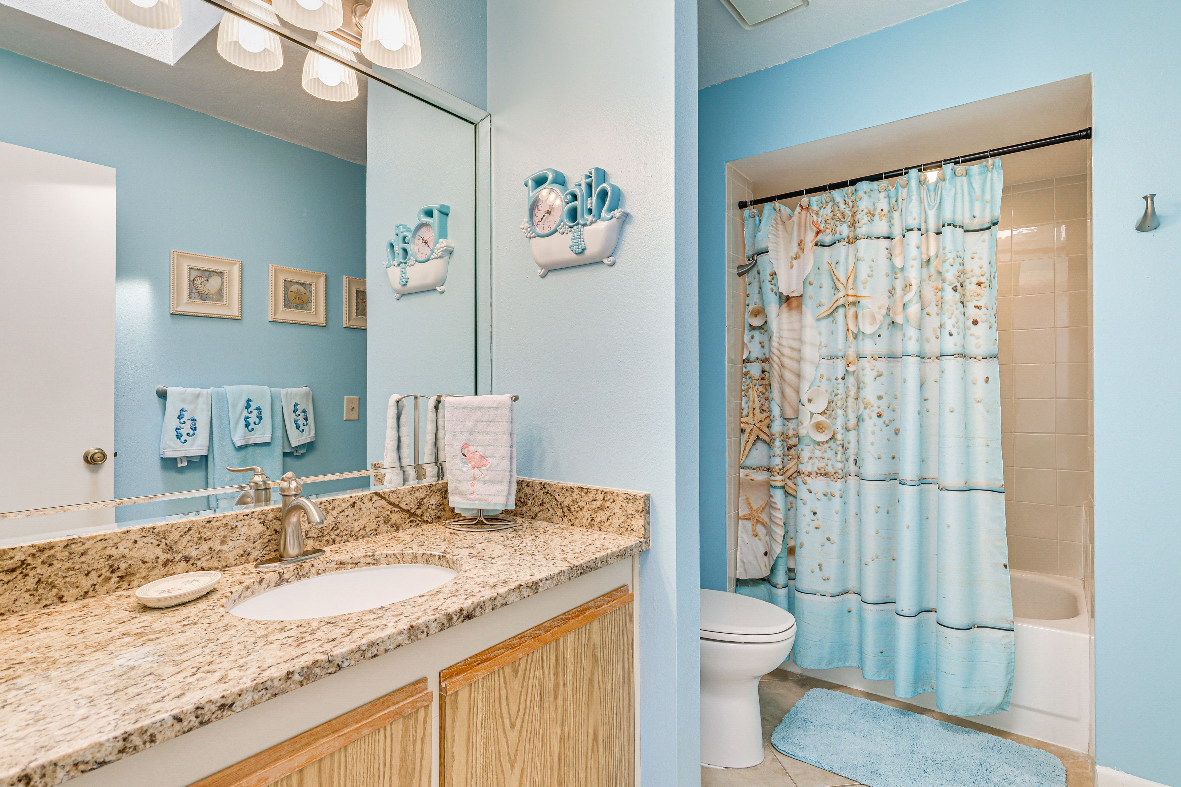 Full Bathroom | Shower/Tub Combo