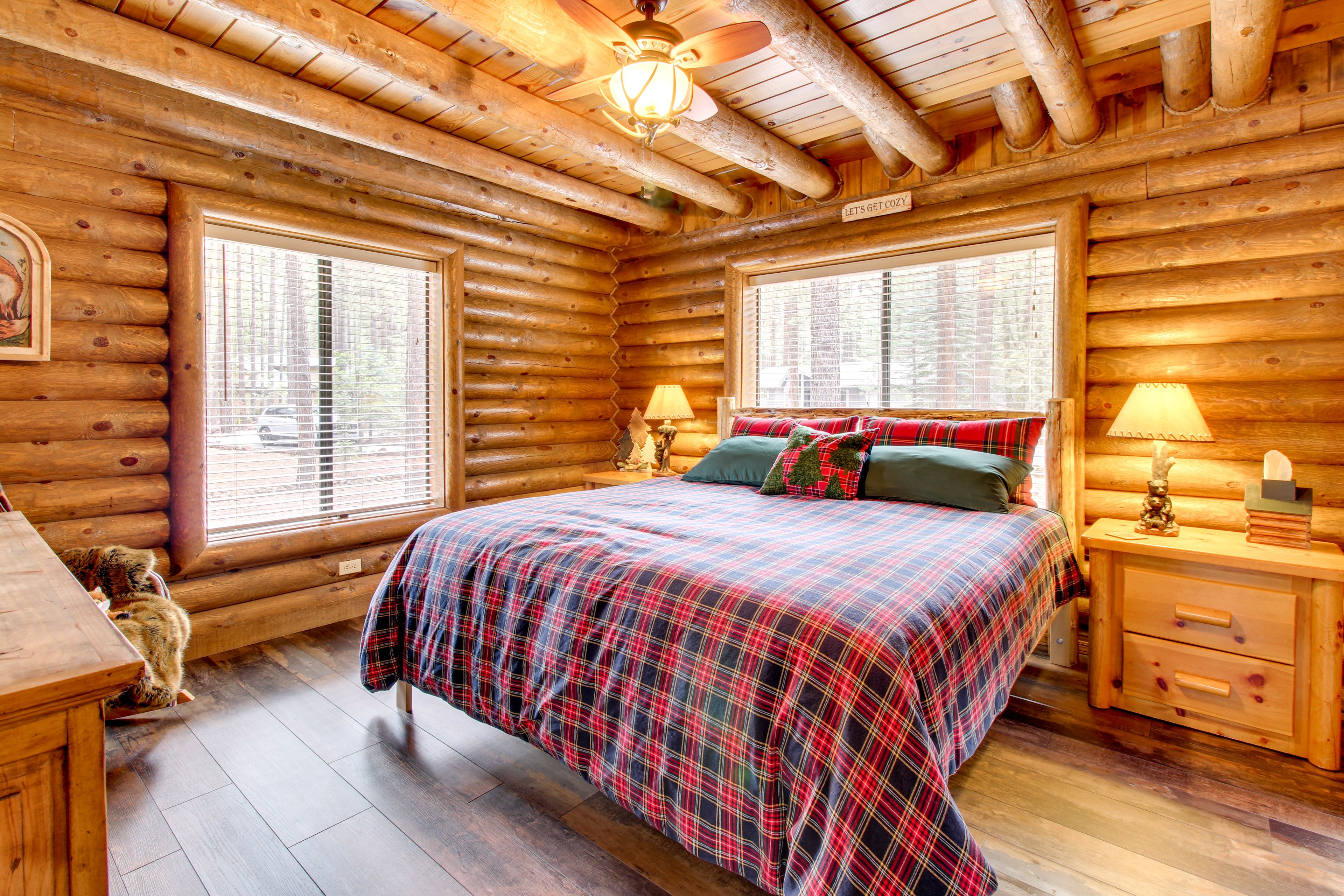 Bedroom 1 | King Bed