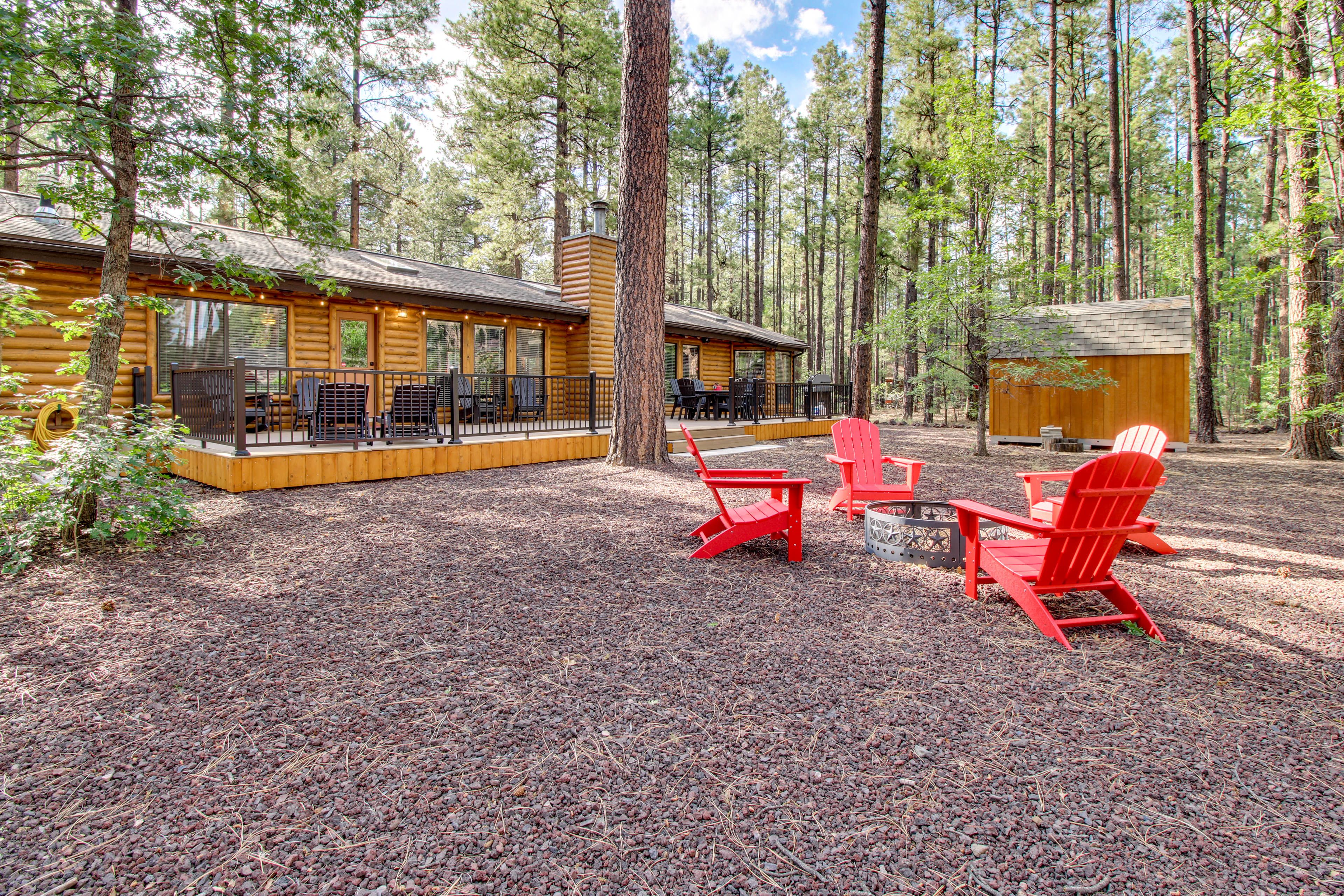 Cabin Exterior | Fire Pit
