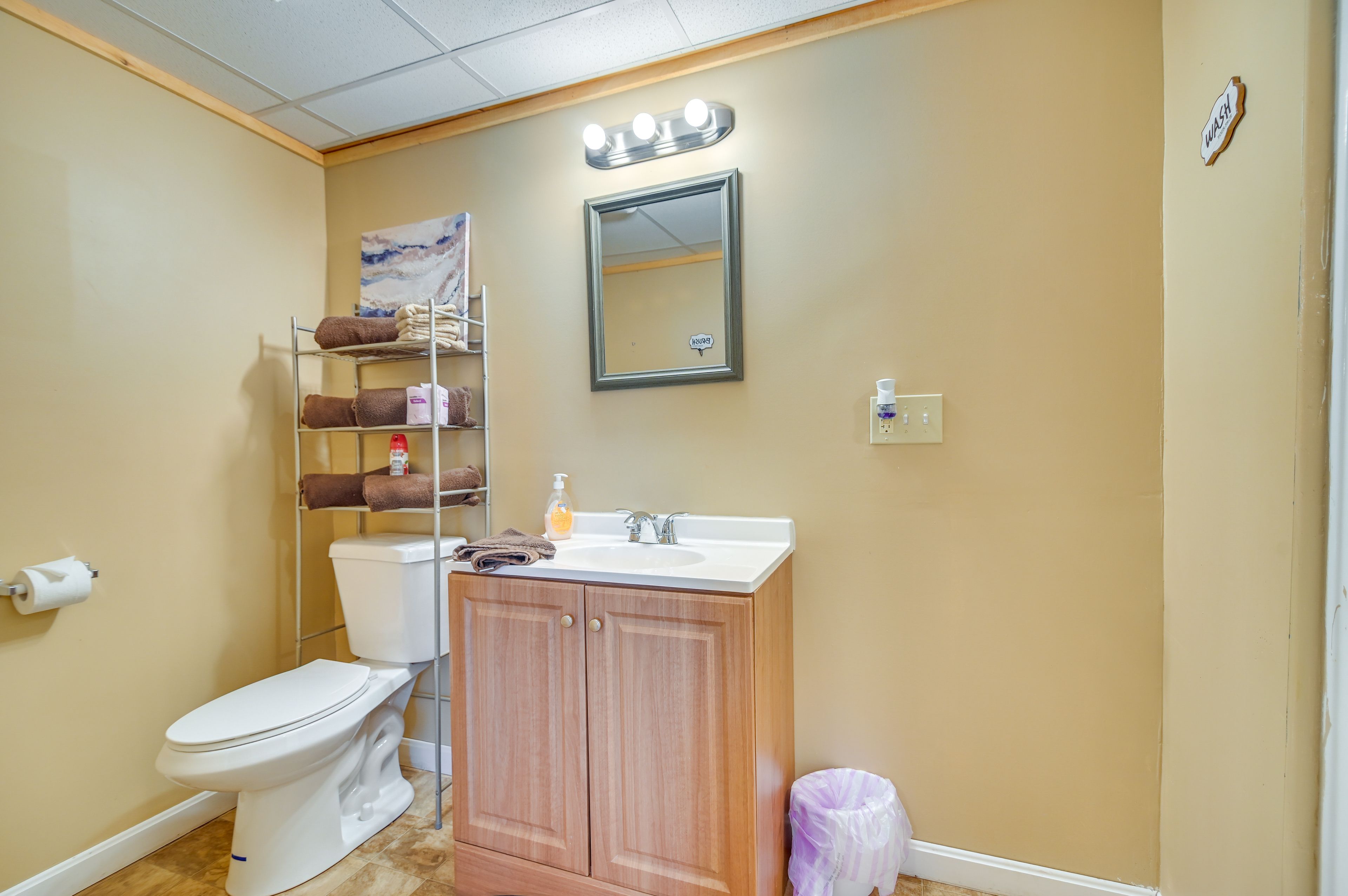 Full Bathroom