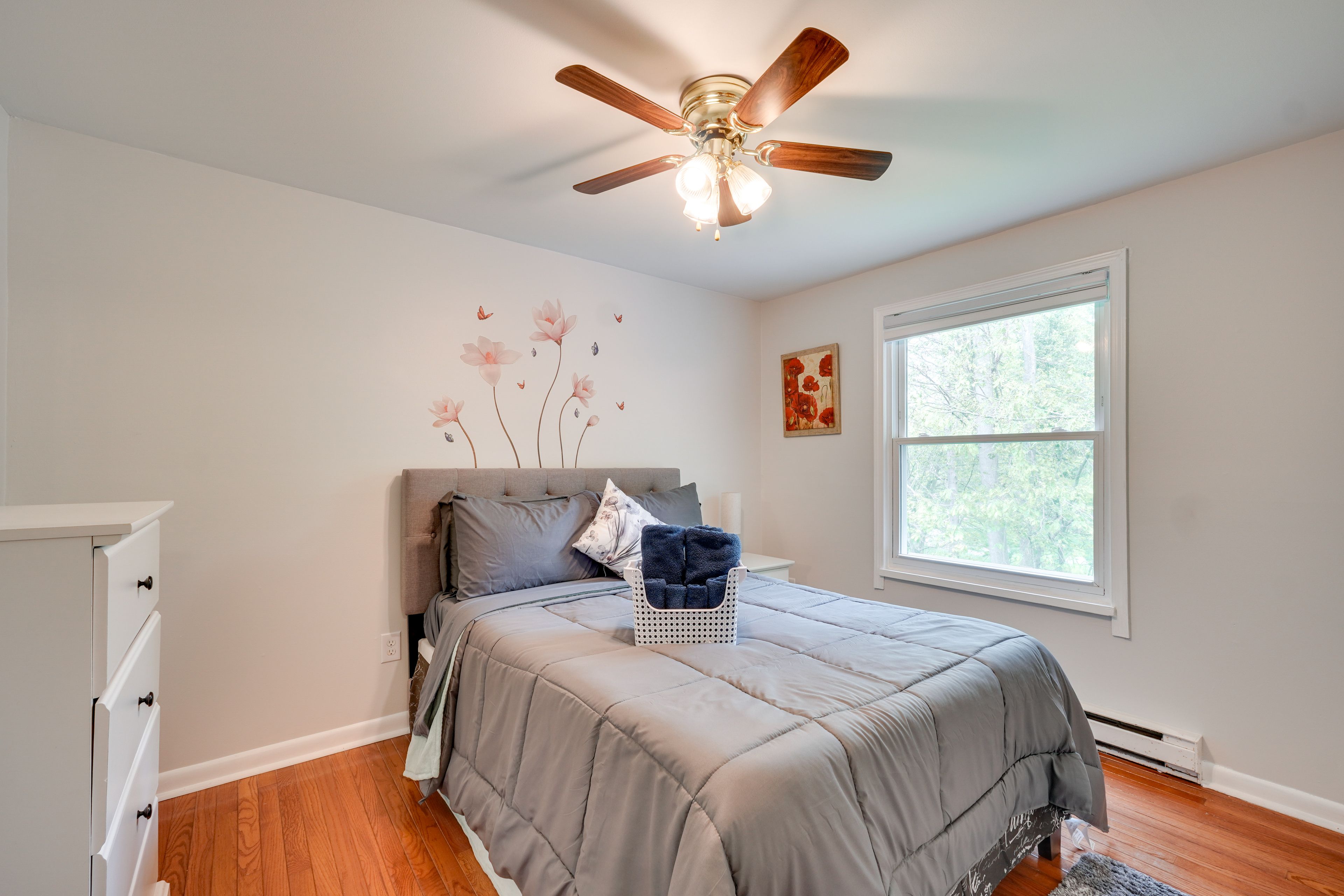 Bedroom 2 | Main Level | Full Bed | Linens Provided