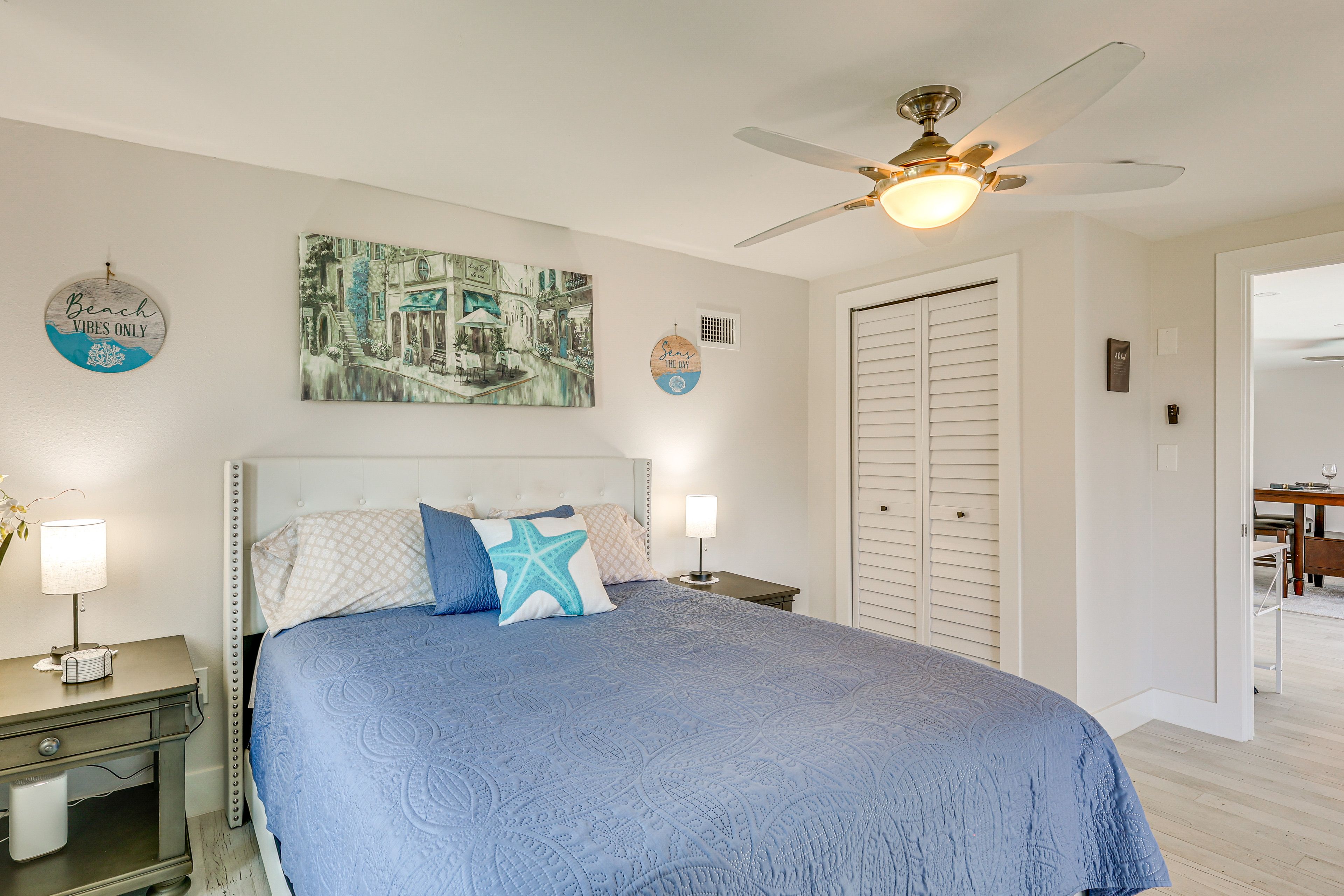 Bedroom 2 | Queen Bed | Smart TV