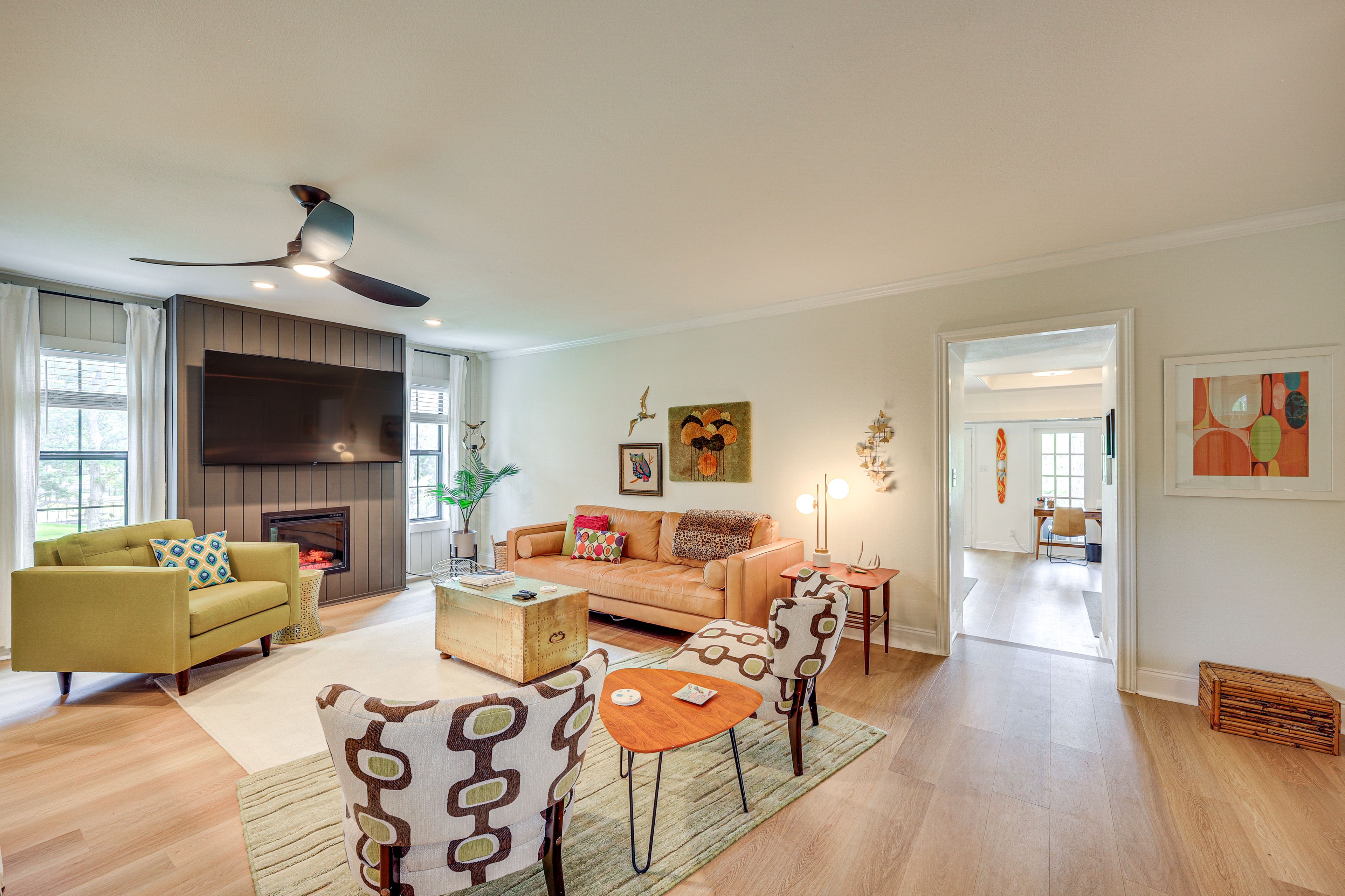 Living Room | Electric Fireplace | Smart TV | 1st Floor