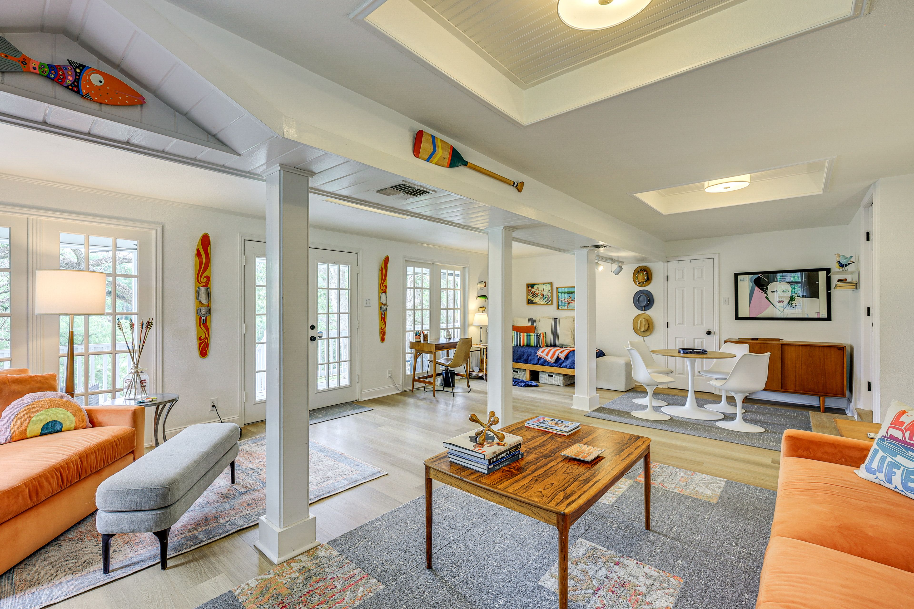 Lakeside Living Room | Twin Daybed | 1st Floor