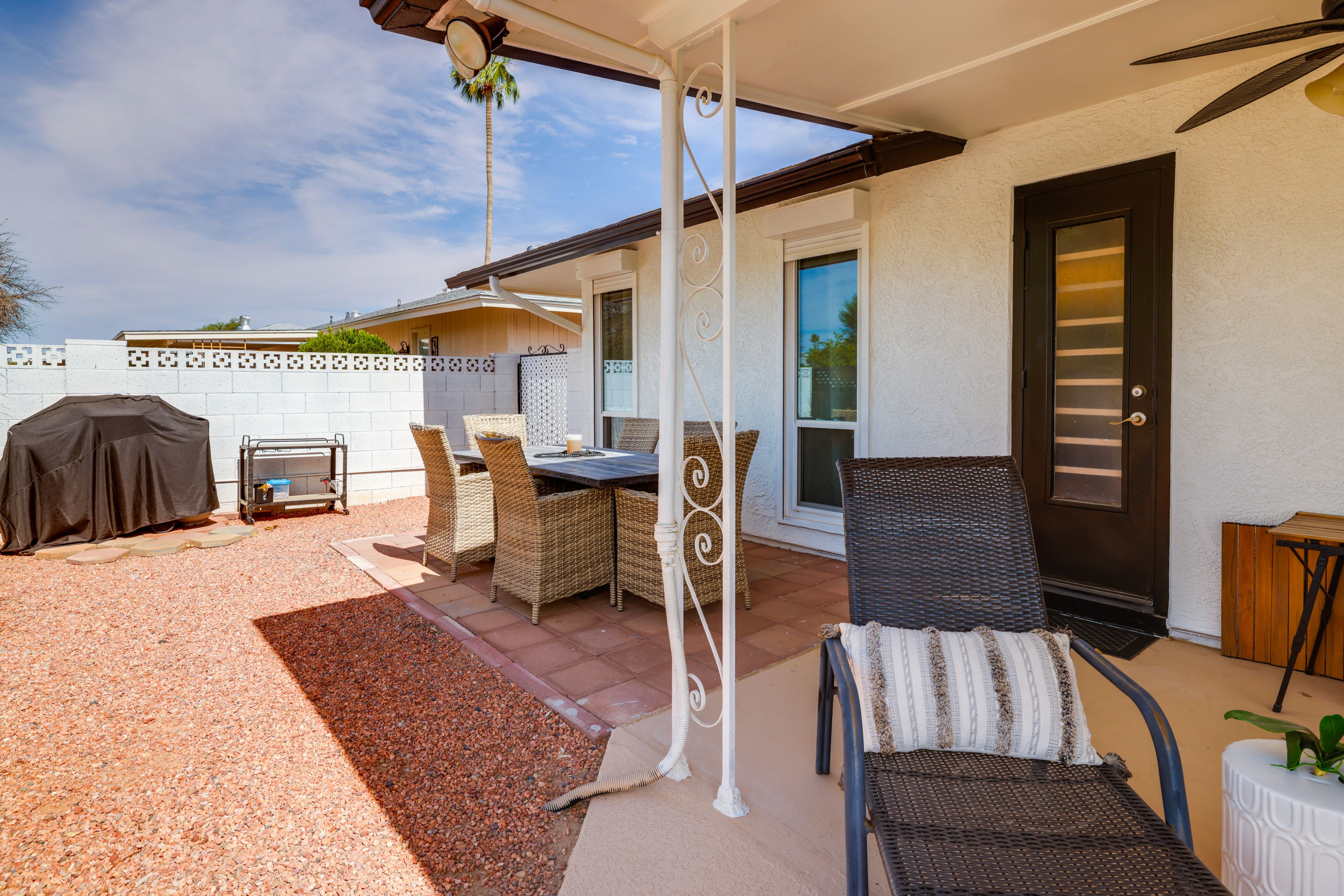 Covered Patio | Gas Grill