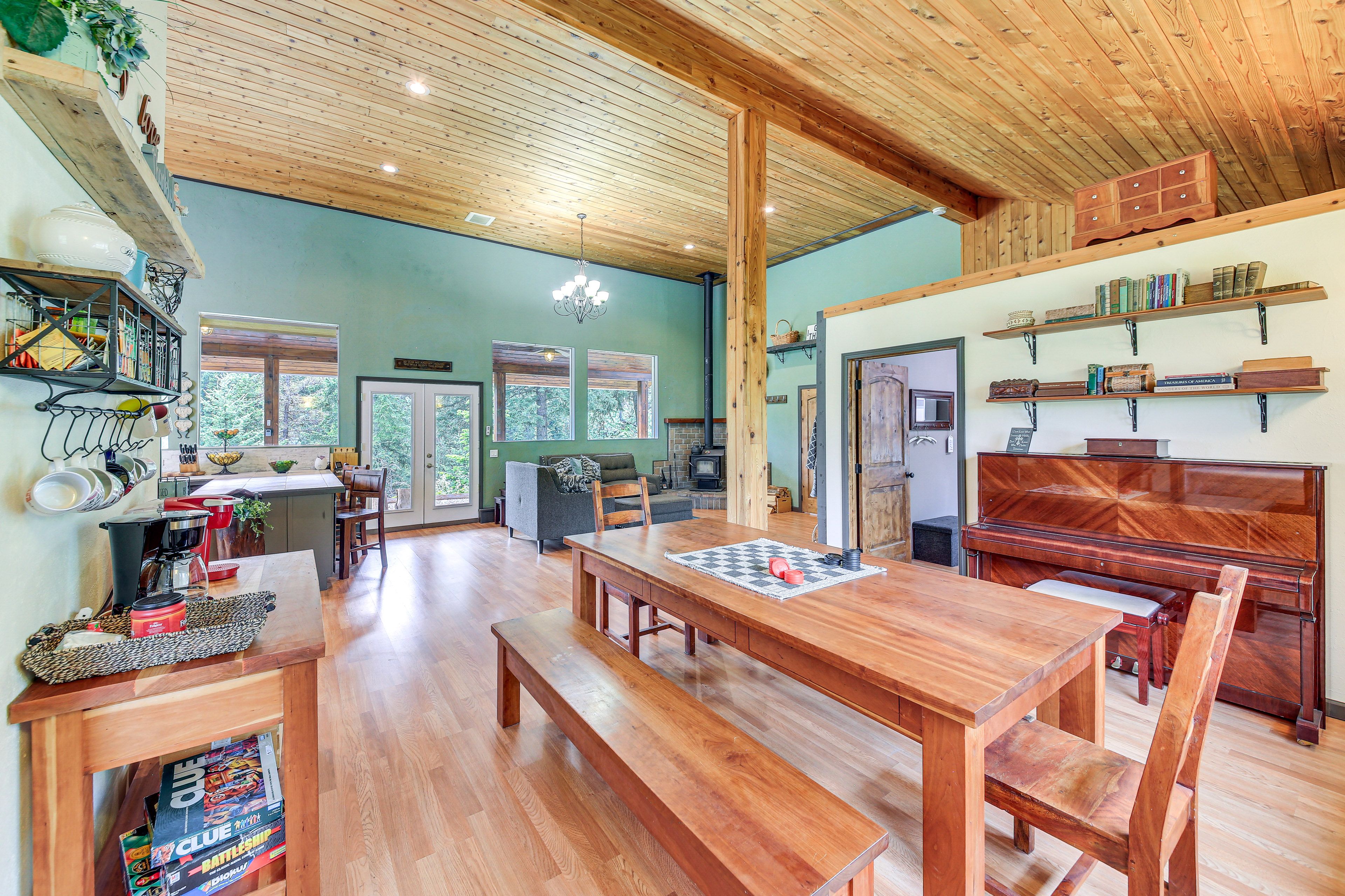 Dining Room | Dishware & Flatware