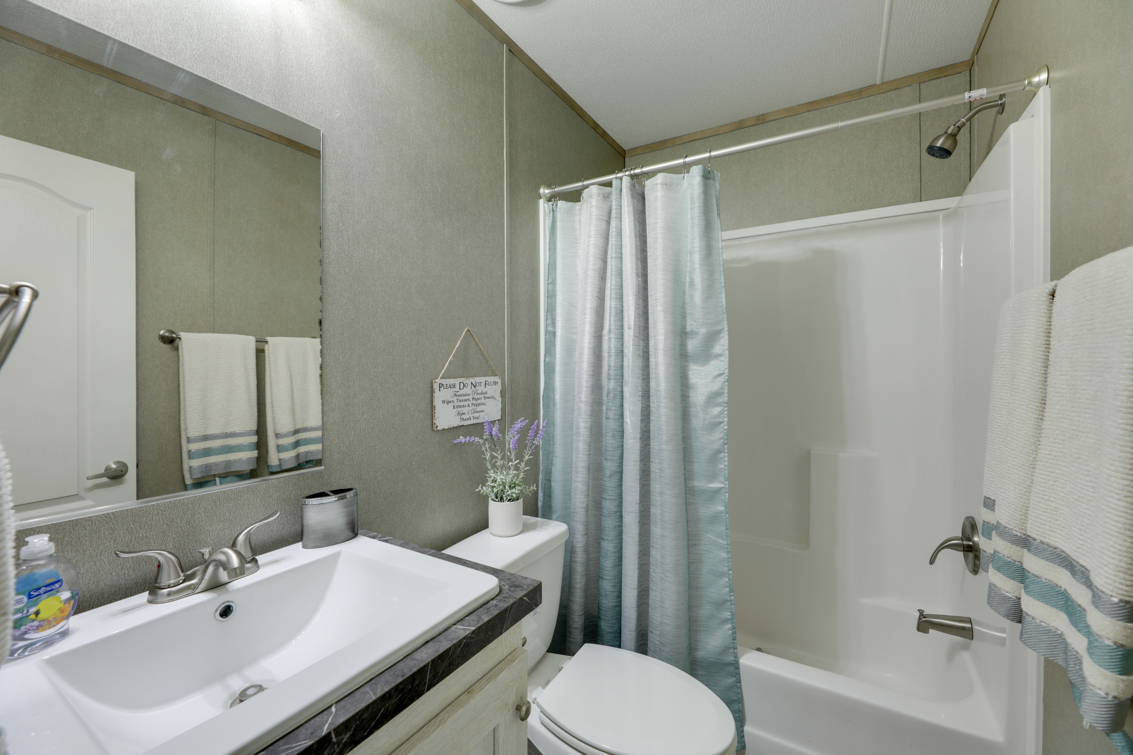 Full Bathroom