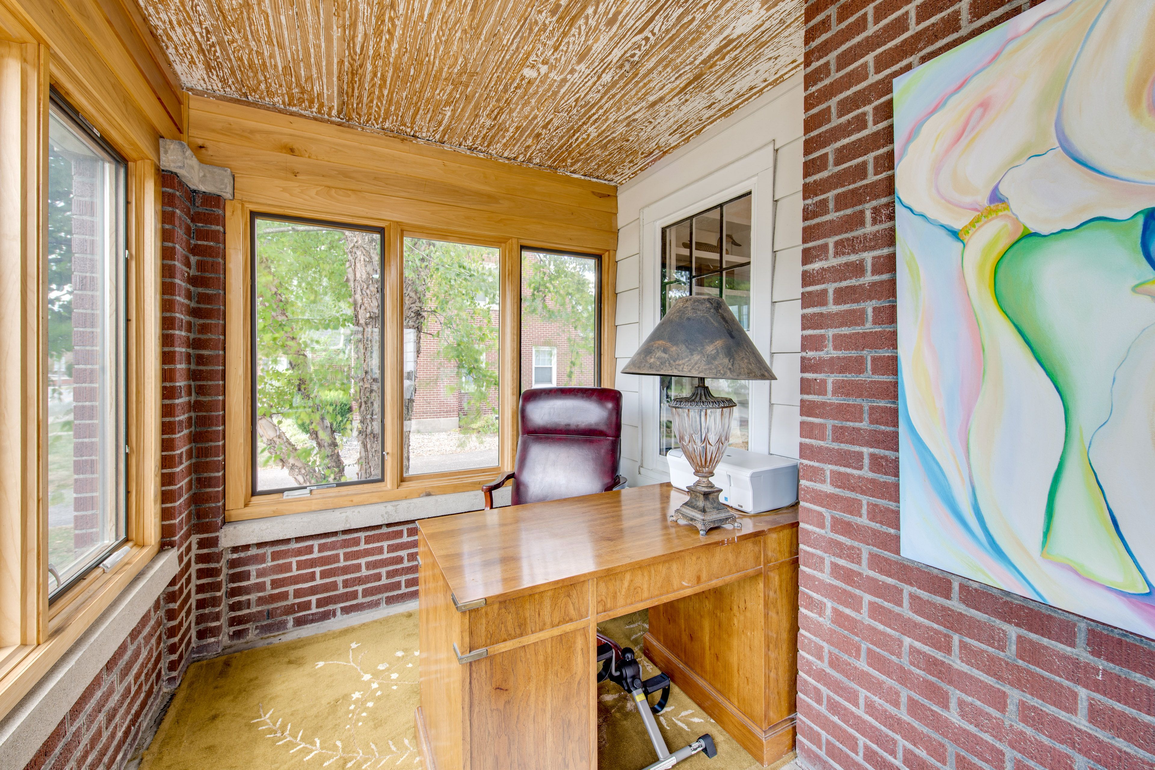 Sunroom | Office Space | Main Floor