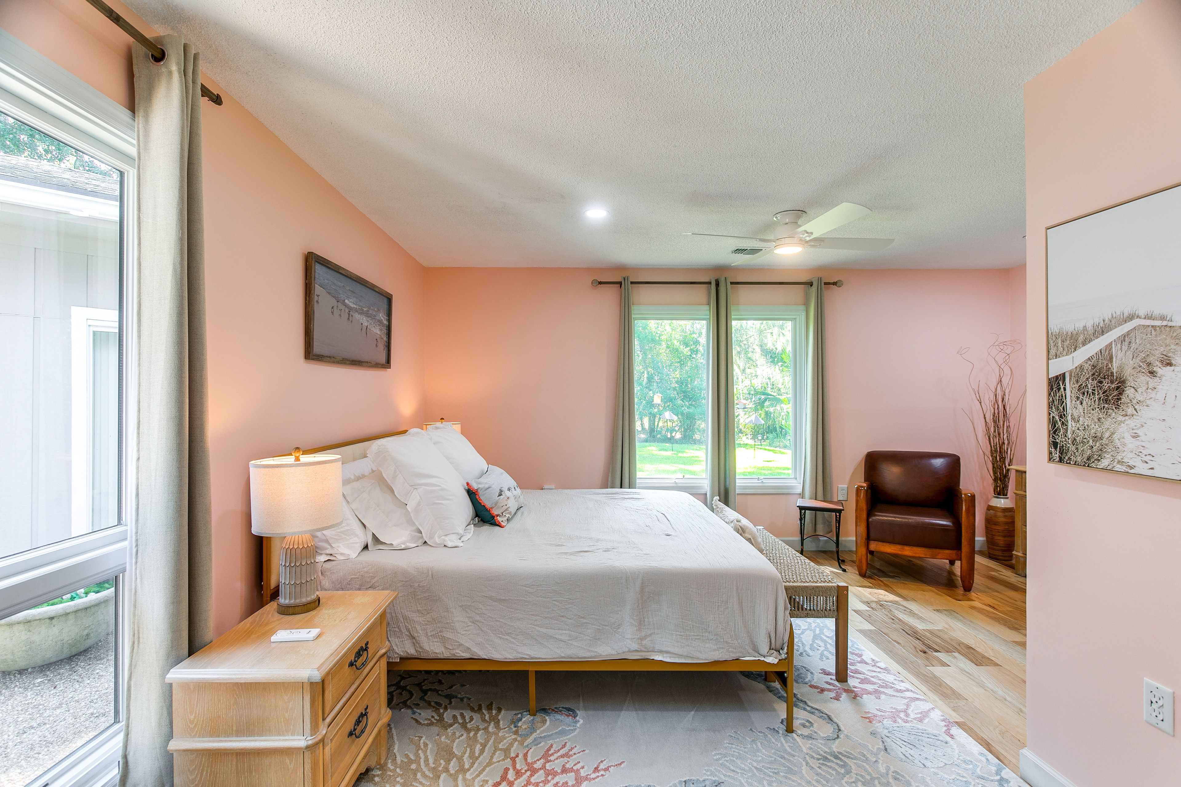 Bedroom 2 | King Bed | Smart TV