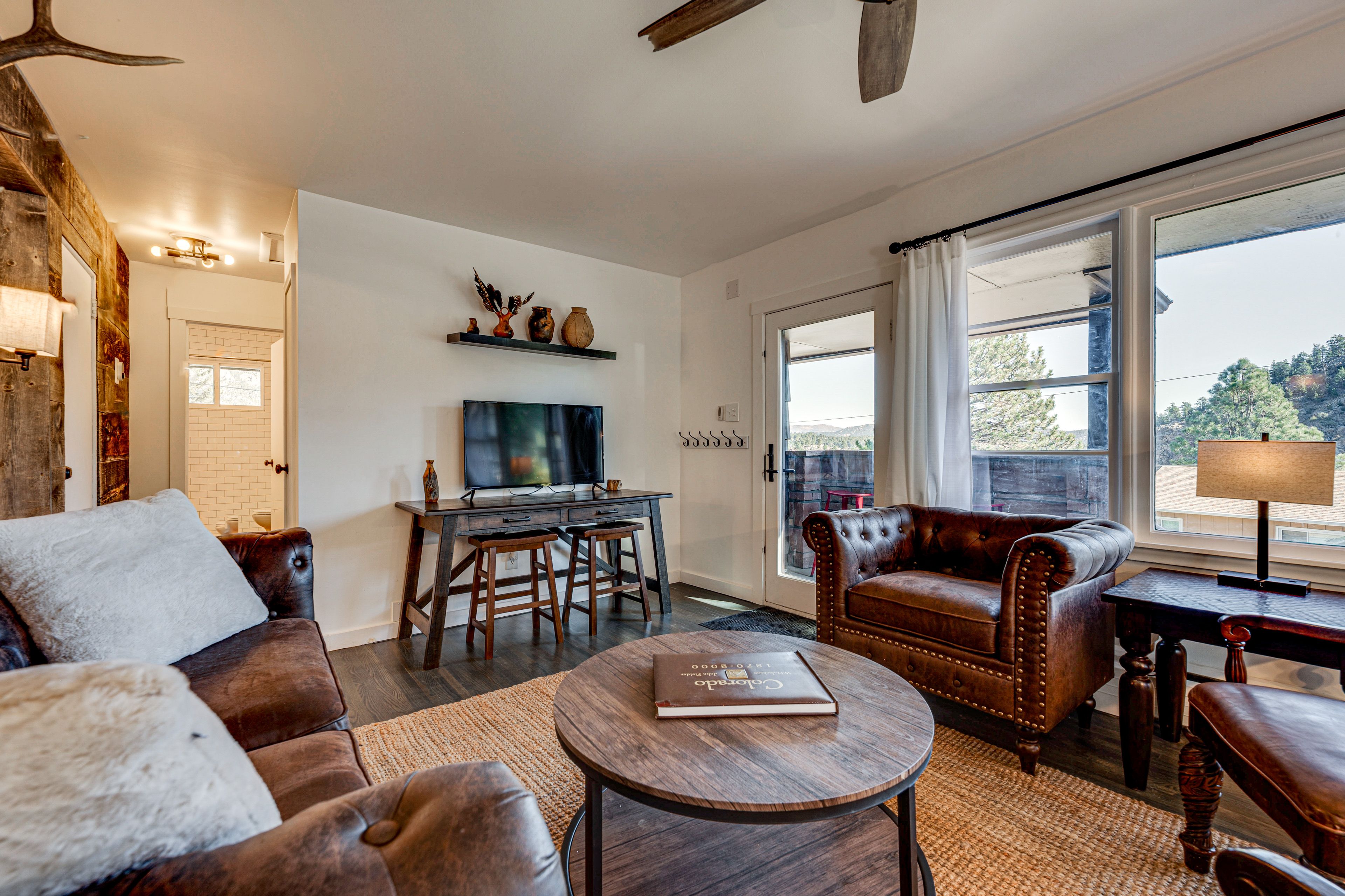 Living Area | TV | Main Floor