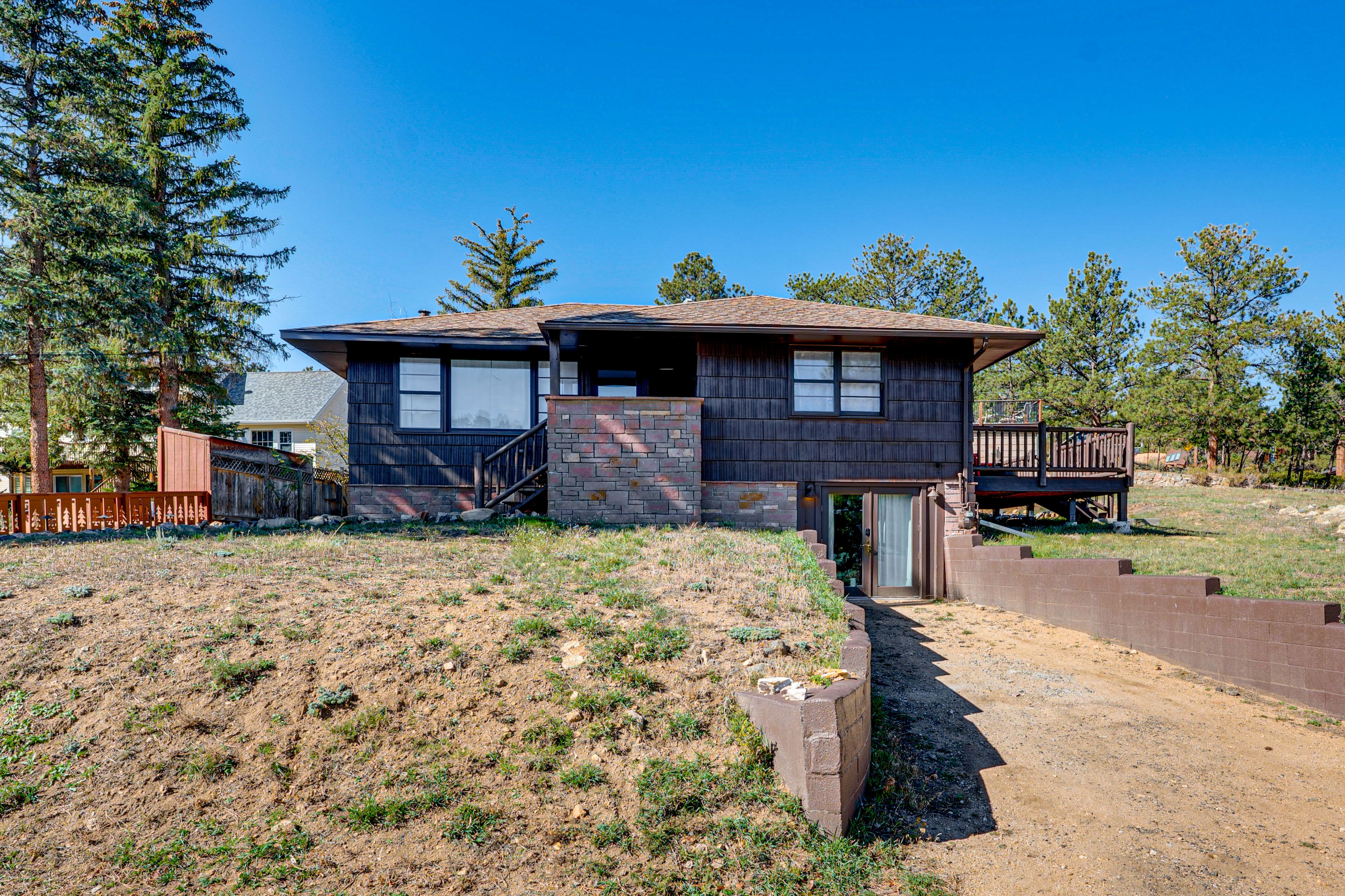 Parking | Driveway (2 Vehicles)