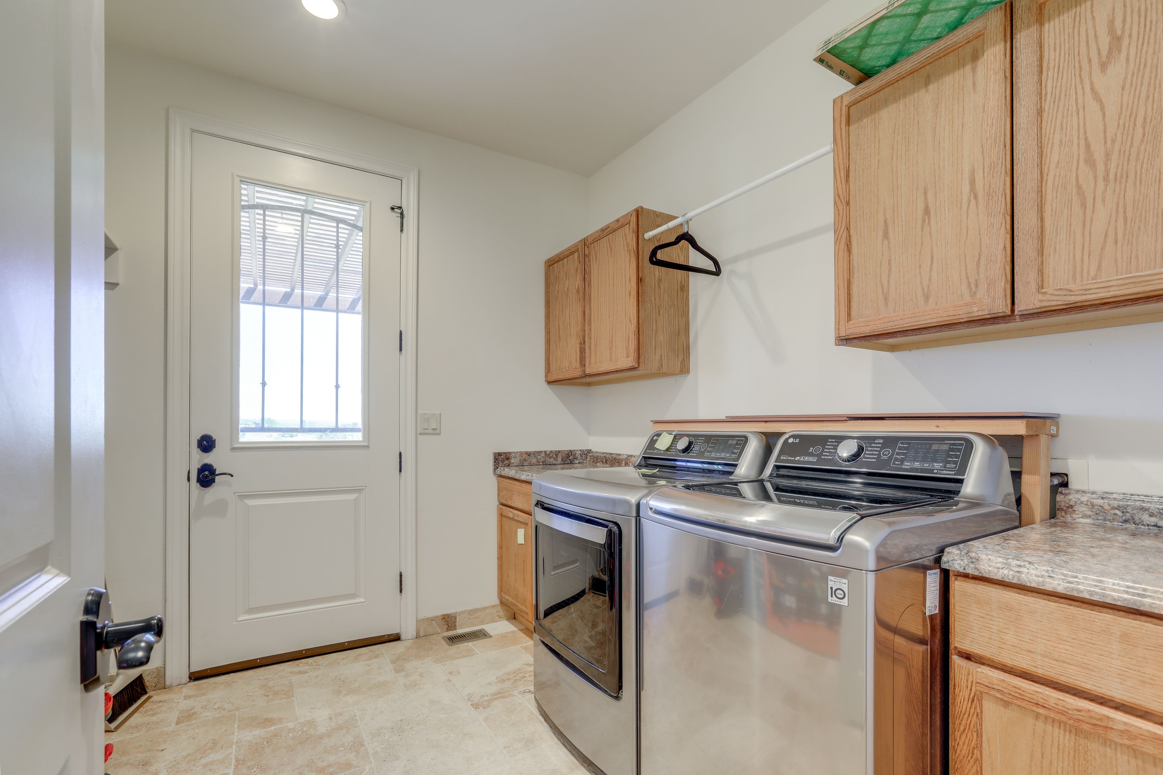 Laundry Room | Washer & Dryer