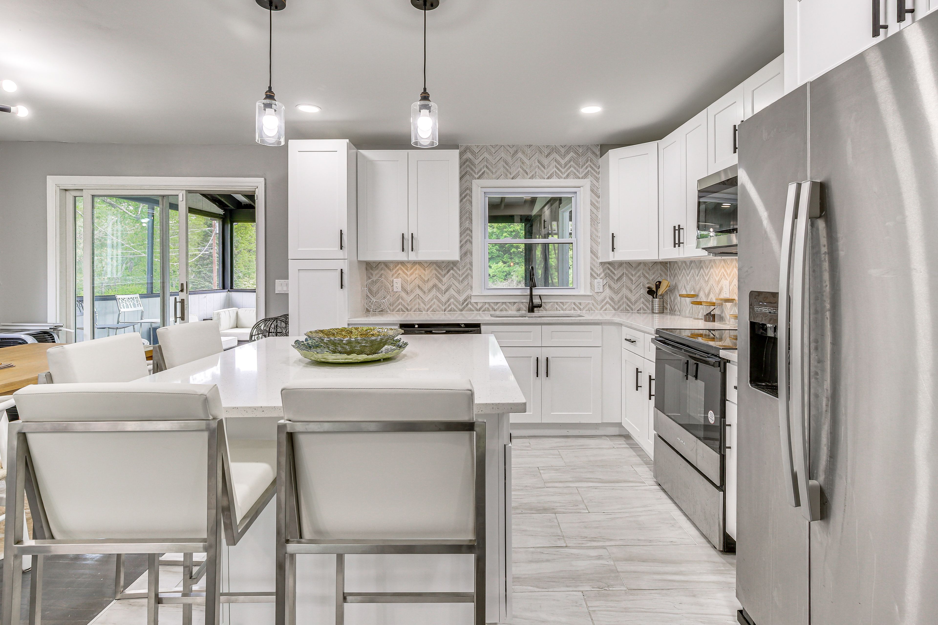 Kitchen | Trash Bags/Paper Towels | Main Floor