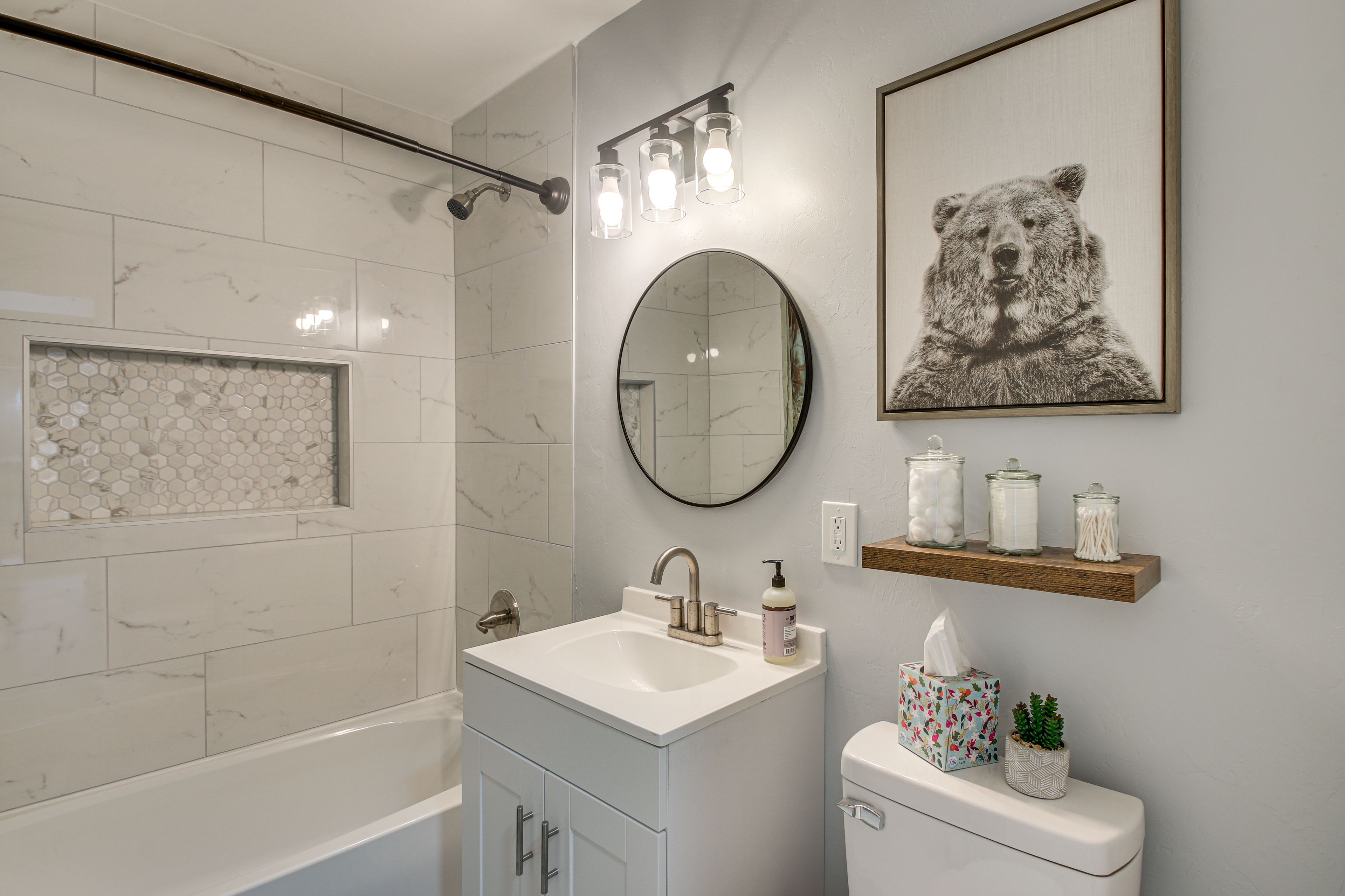 Full Bathroom