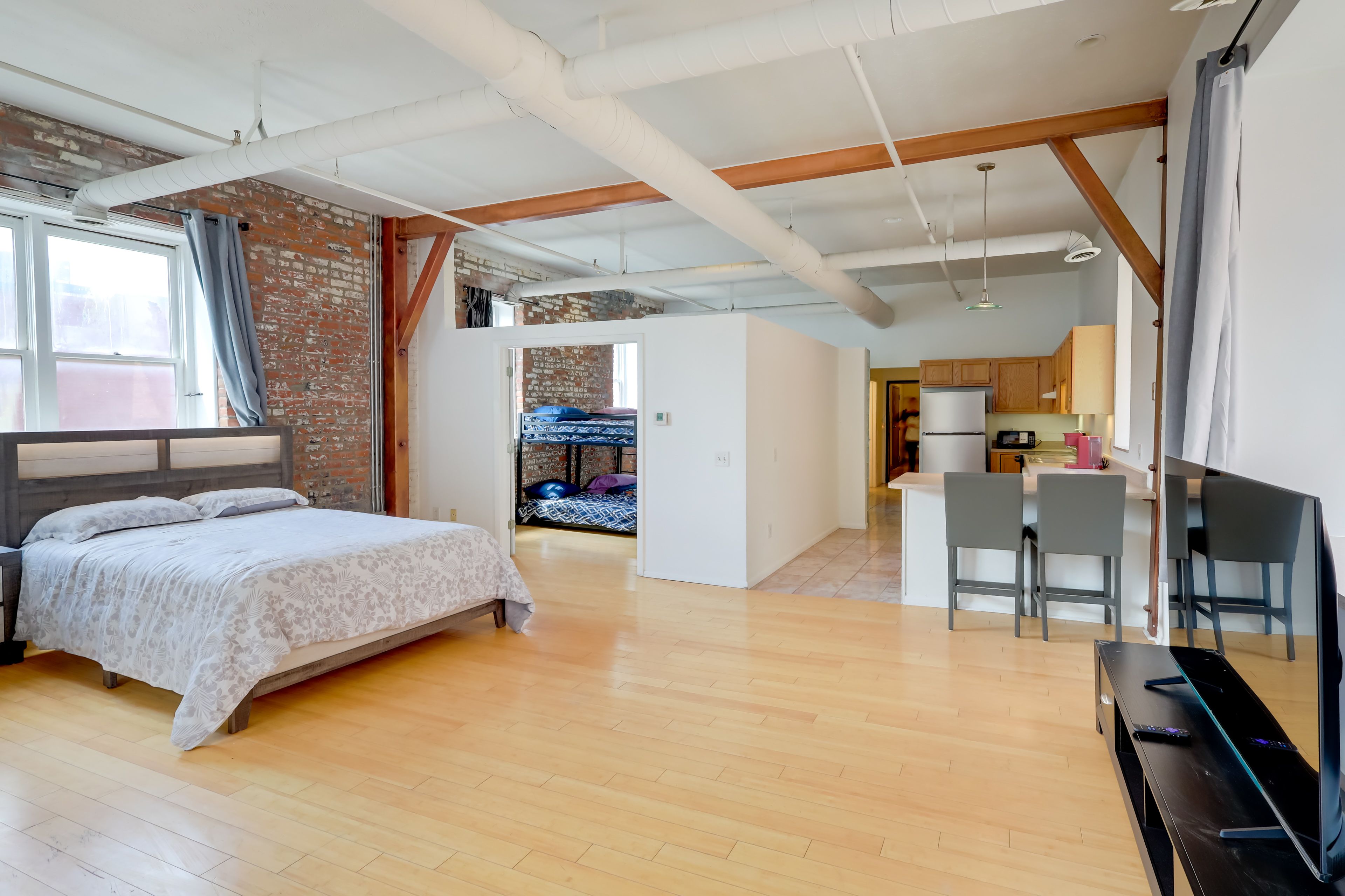 Omaha Vacation Rental | 1BR | 1BA | 960 Sq Ft | Steps to Enter