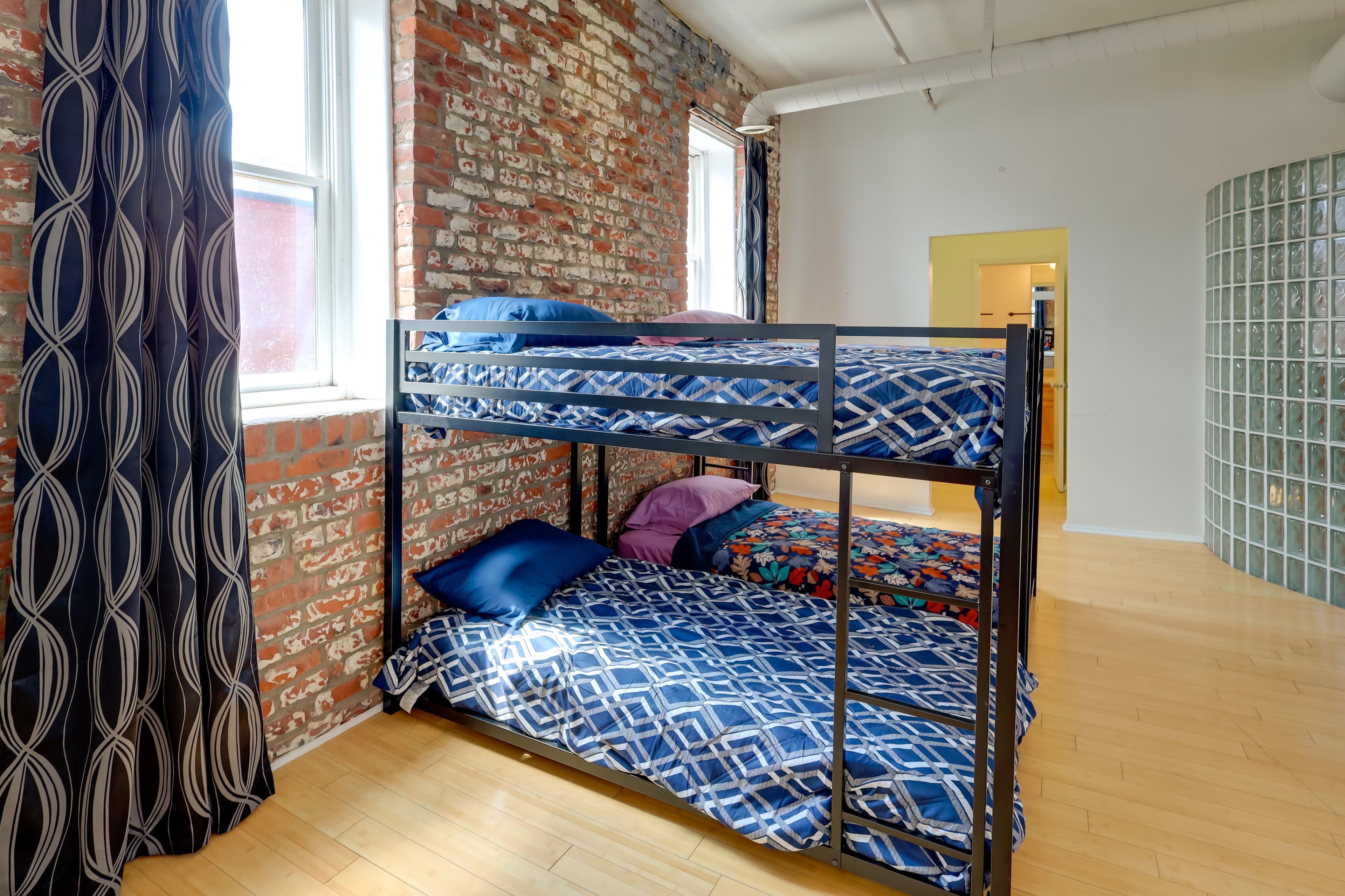 Bedroom | 2 Twin Bunk Beds