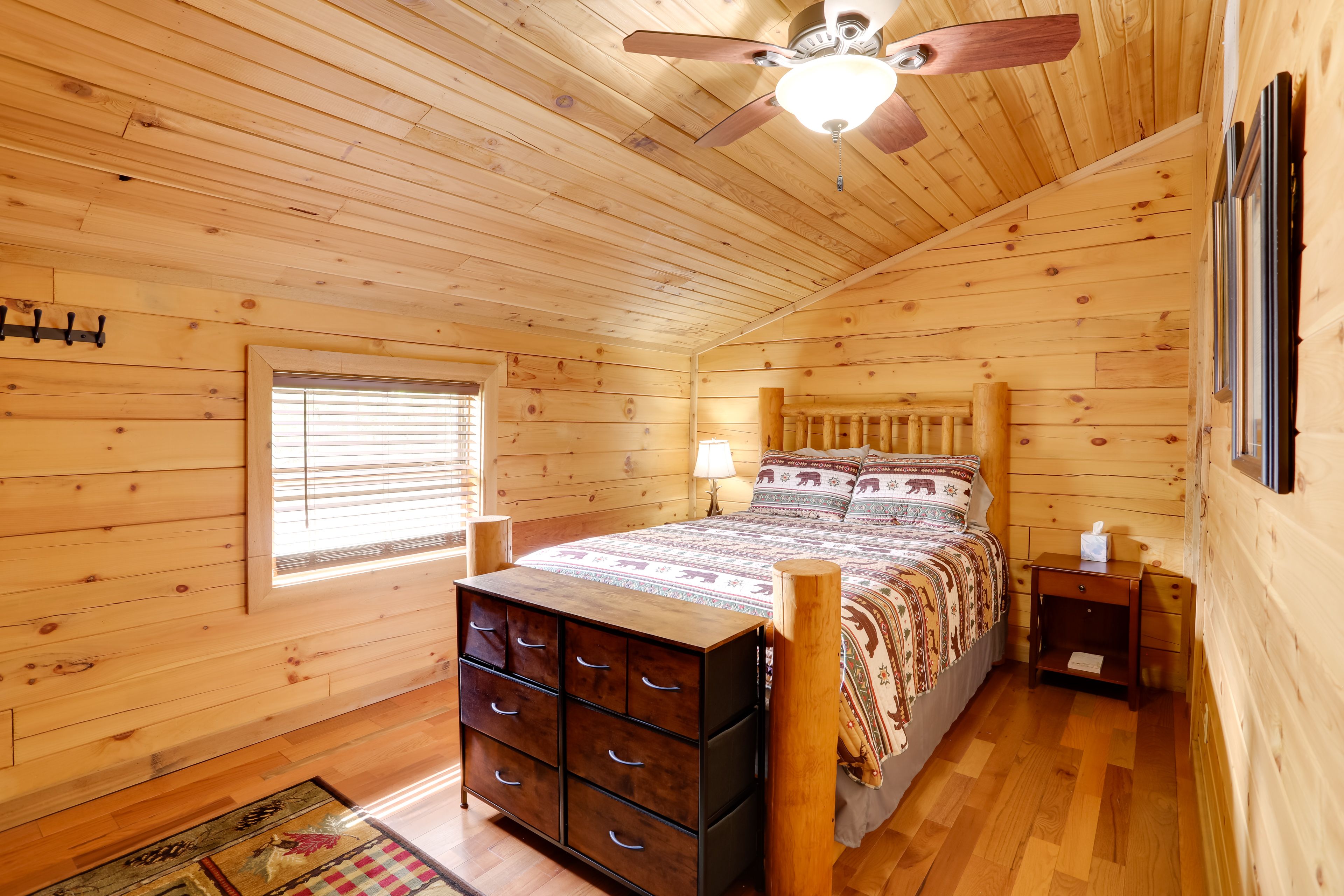 Bedroom 3 | Queen Bed | 2nd Floor