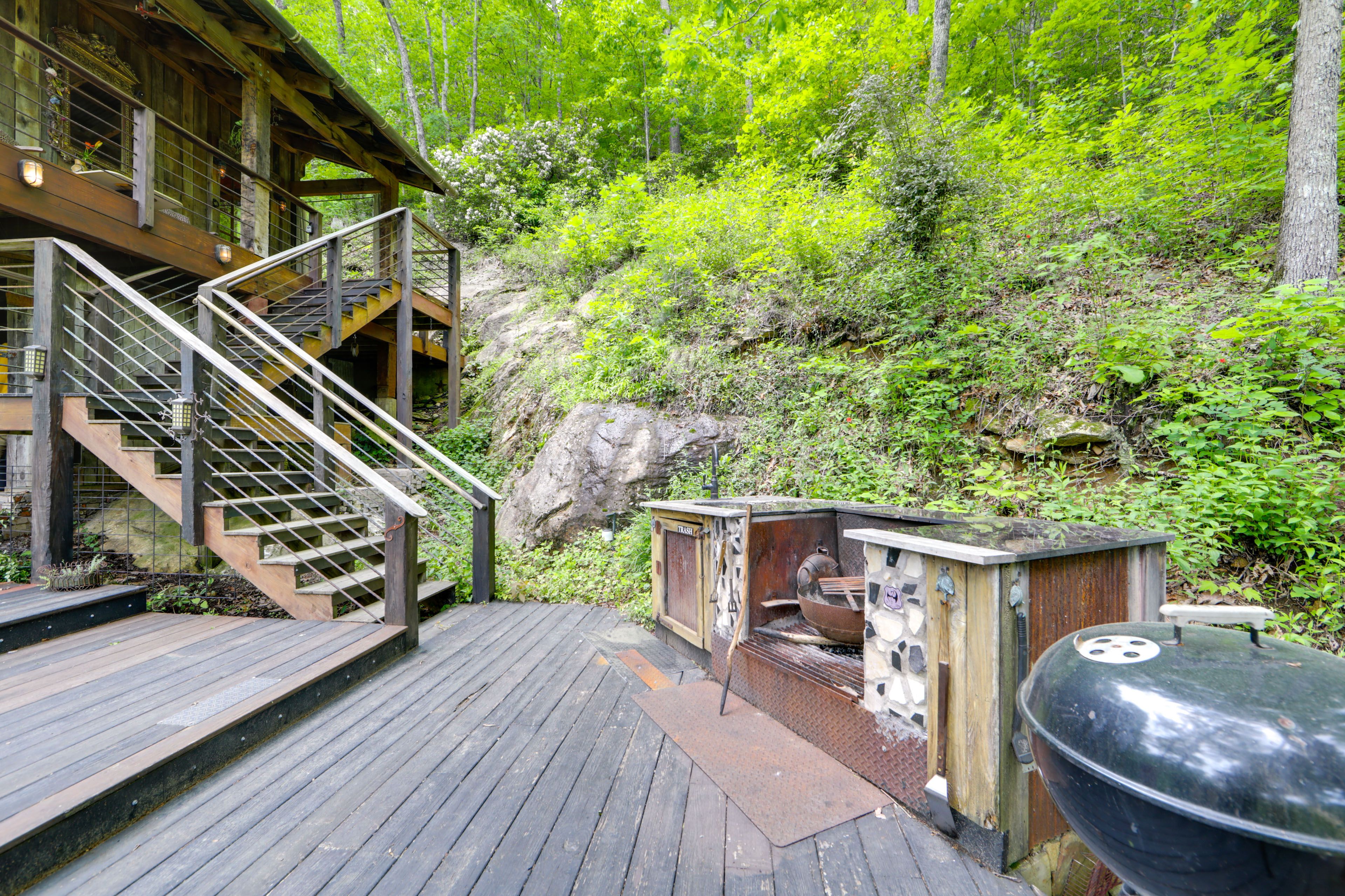 Outdoor Kitchen | Grill