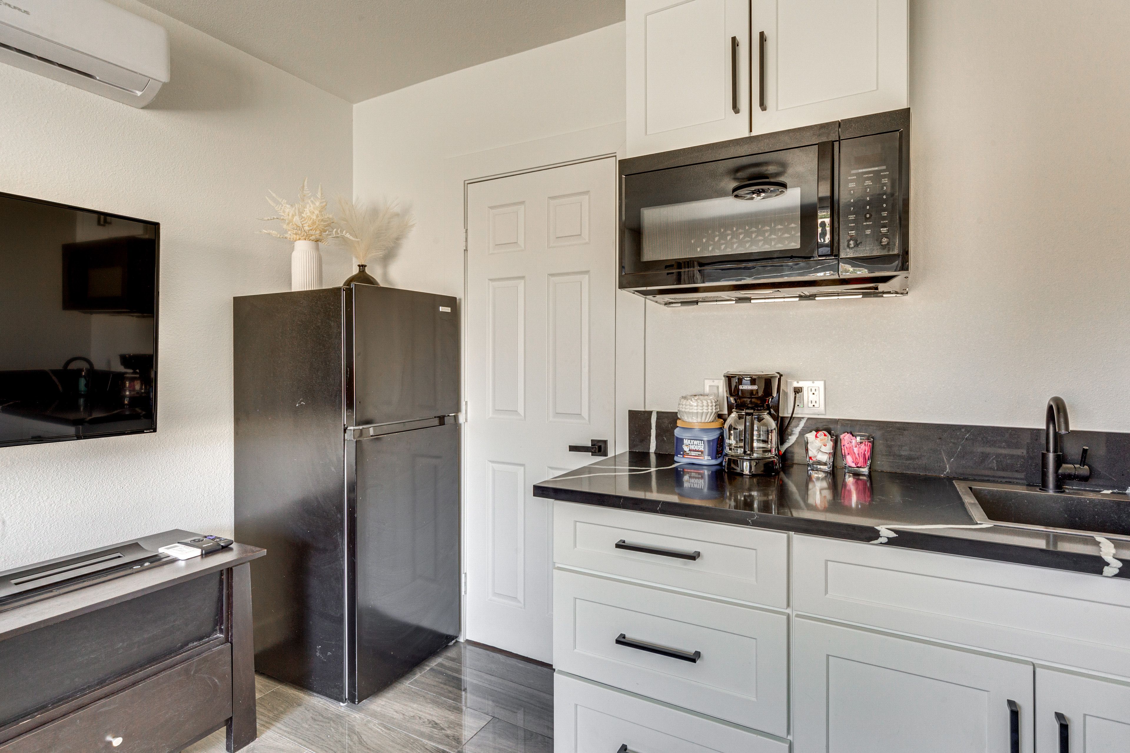 Kitchenette | Drip Coffee Maker | Sink | Microwave | Refrigerator