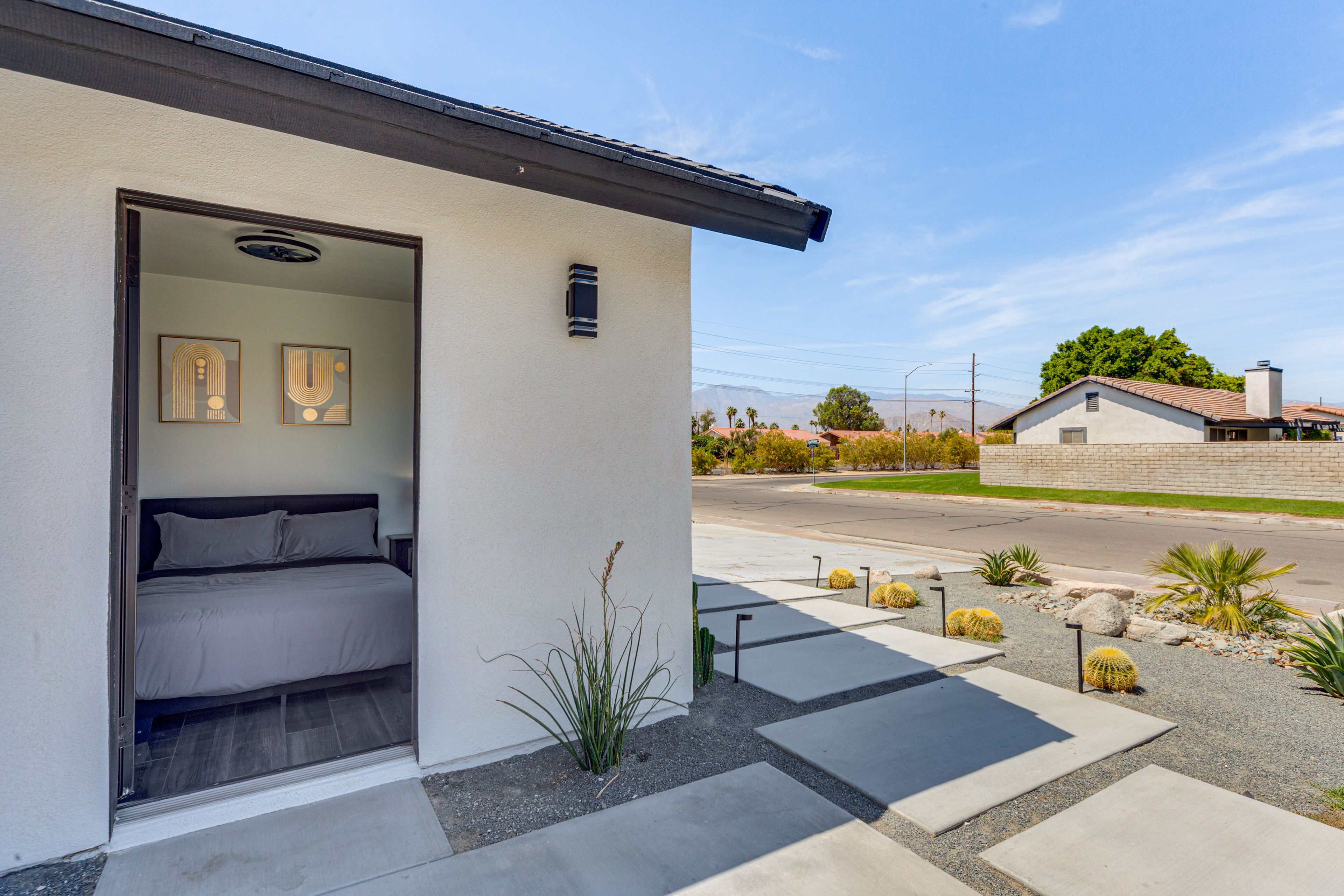 Casita Entrance | Half Step to Enter