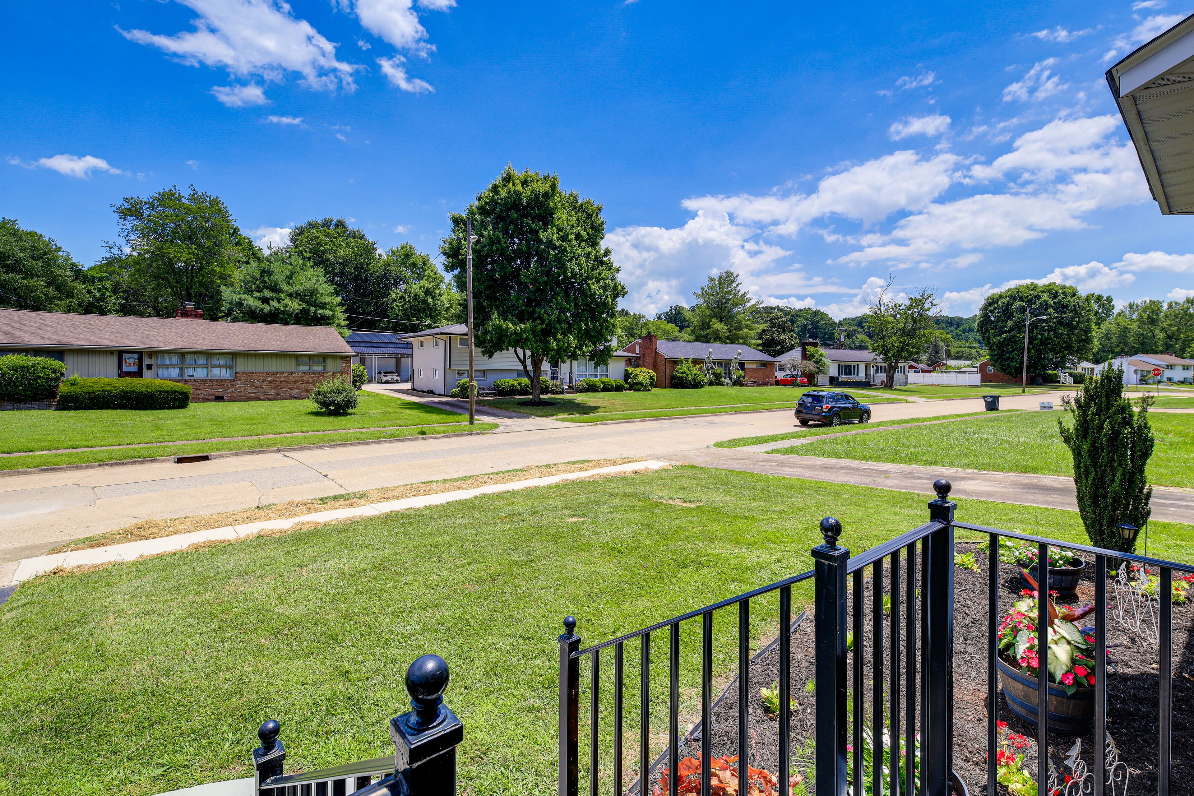 House Exterior | Front Porch View