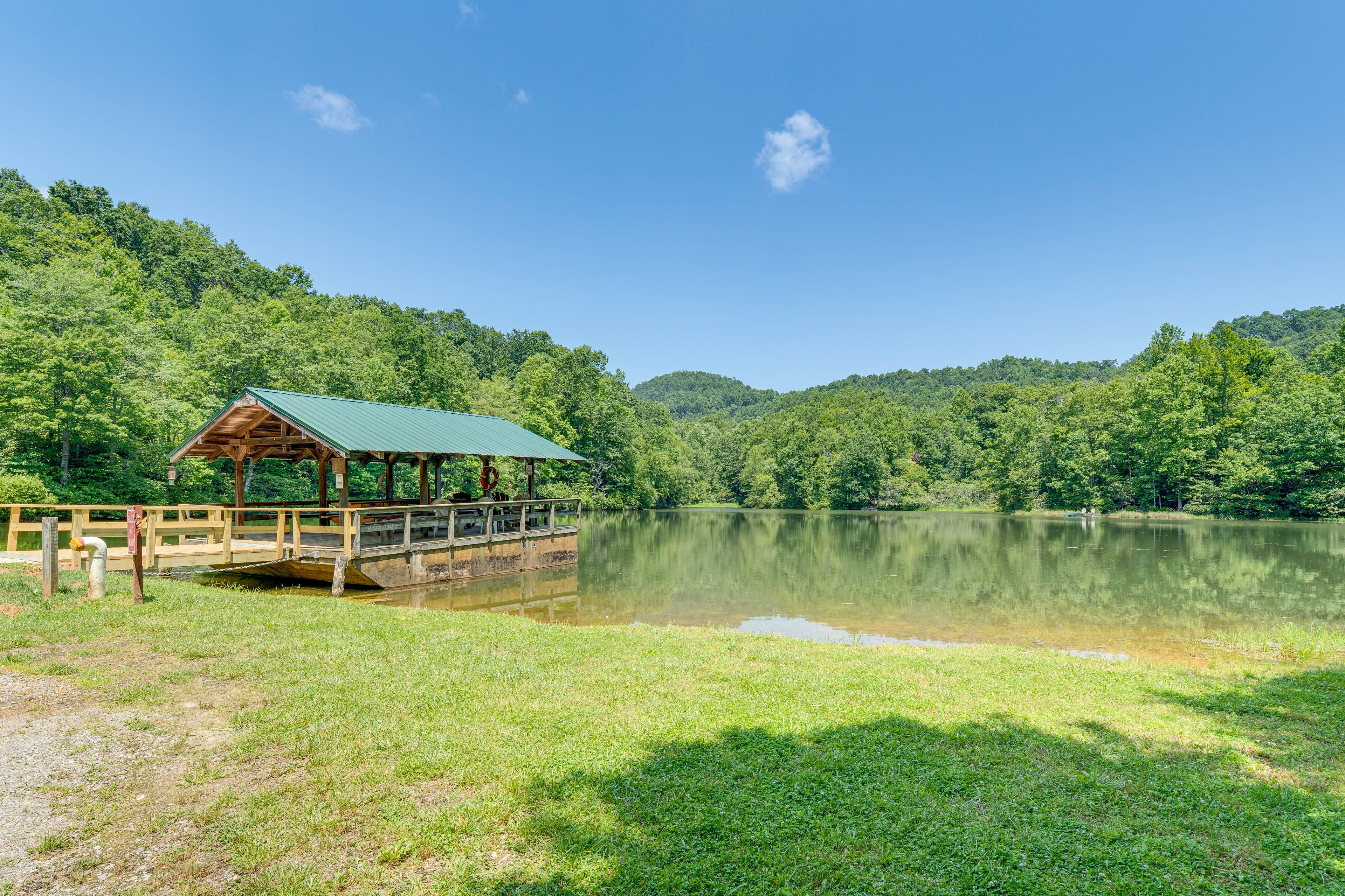 Gateway Mountain | Community Amenities | Lake Access