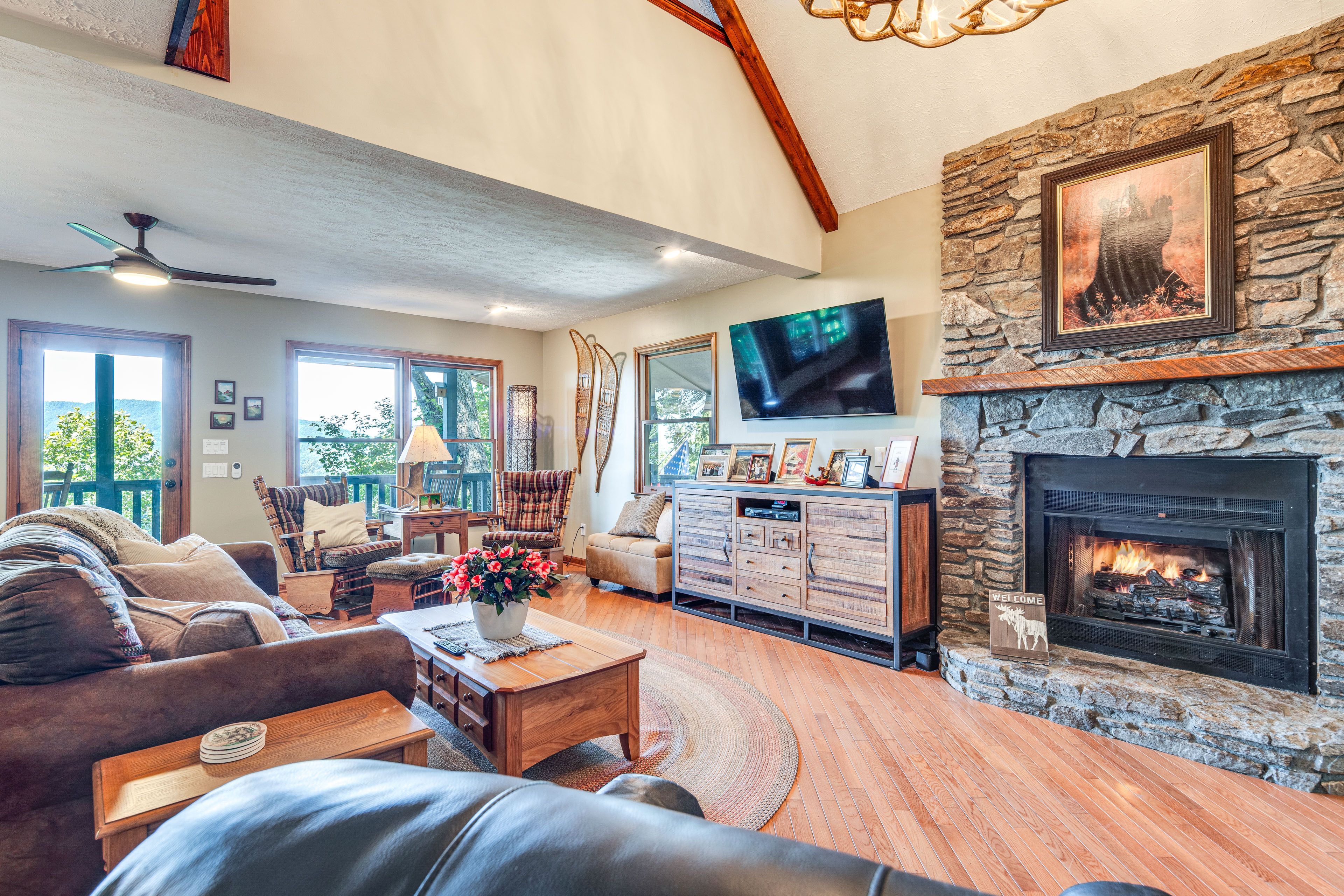 Living Room | 1st Floor | Gas Fireplace | Free WiFi