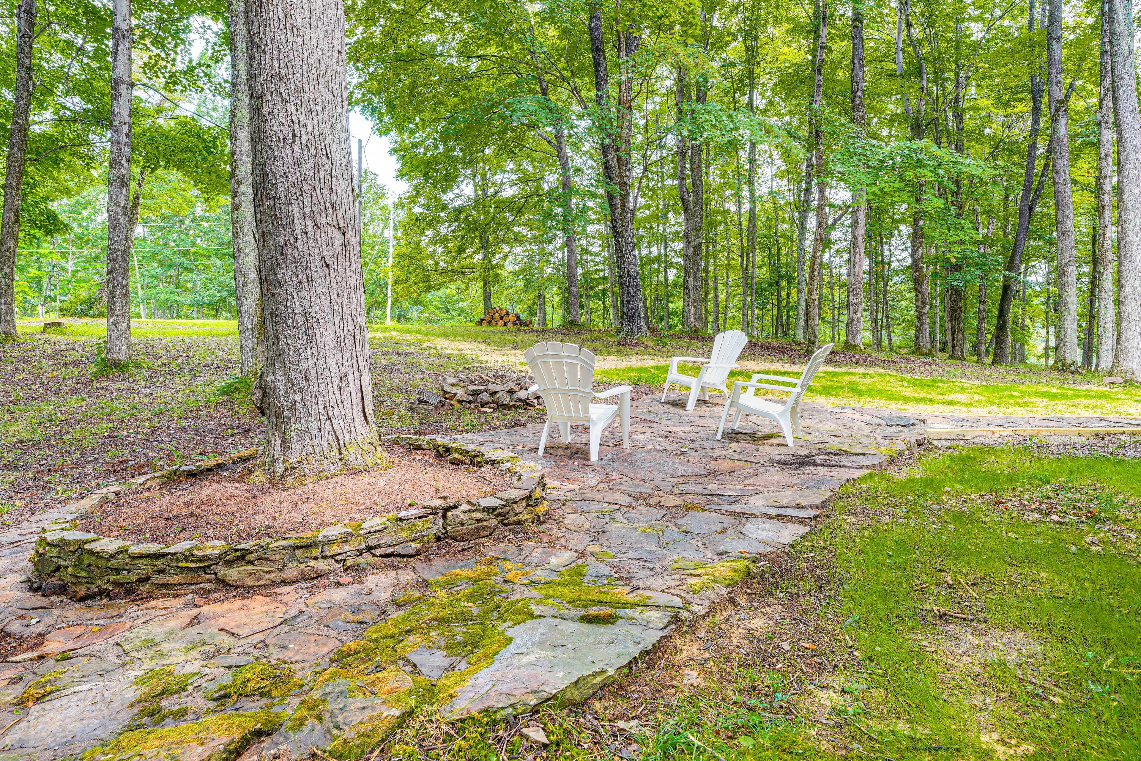 Cabin Exterior | Fire Pit Area
