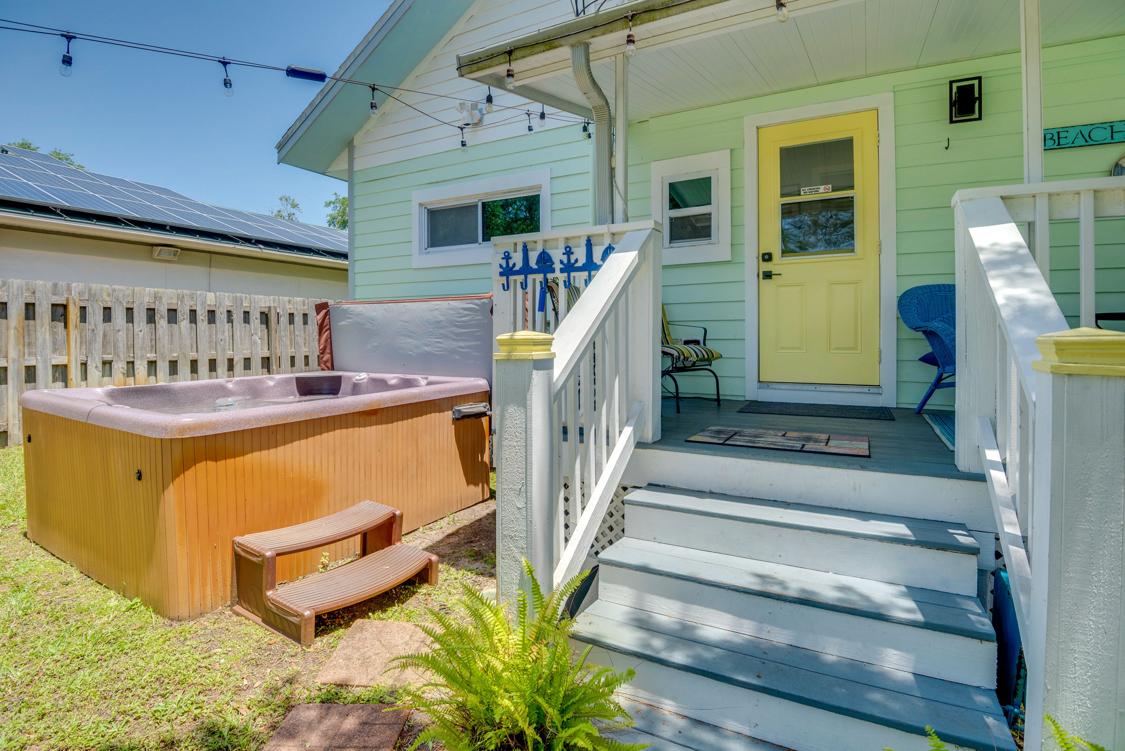 Back Porch | Private Hot Tub