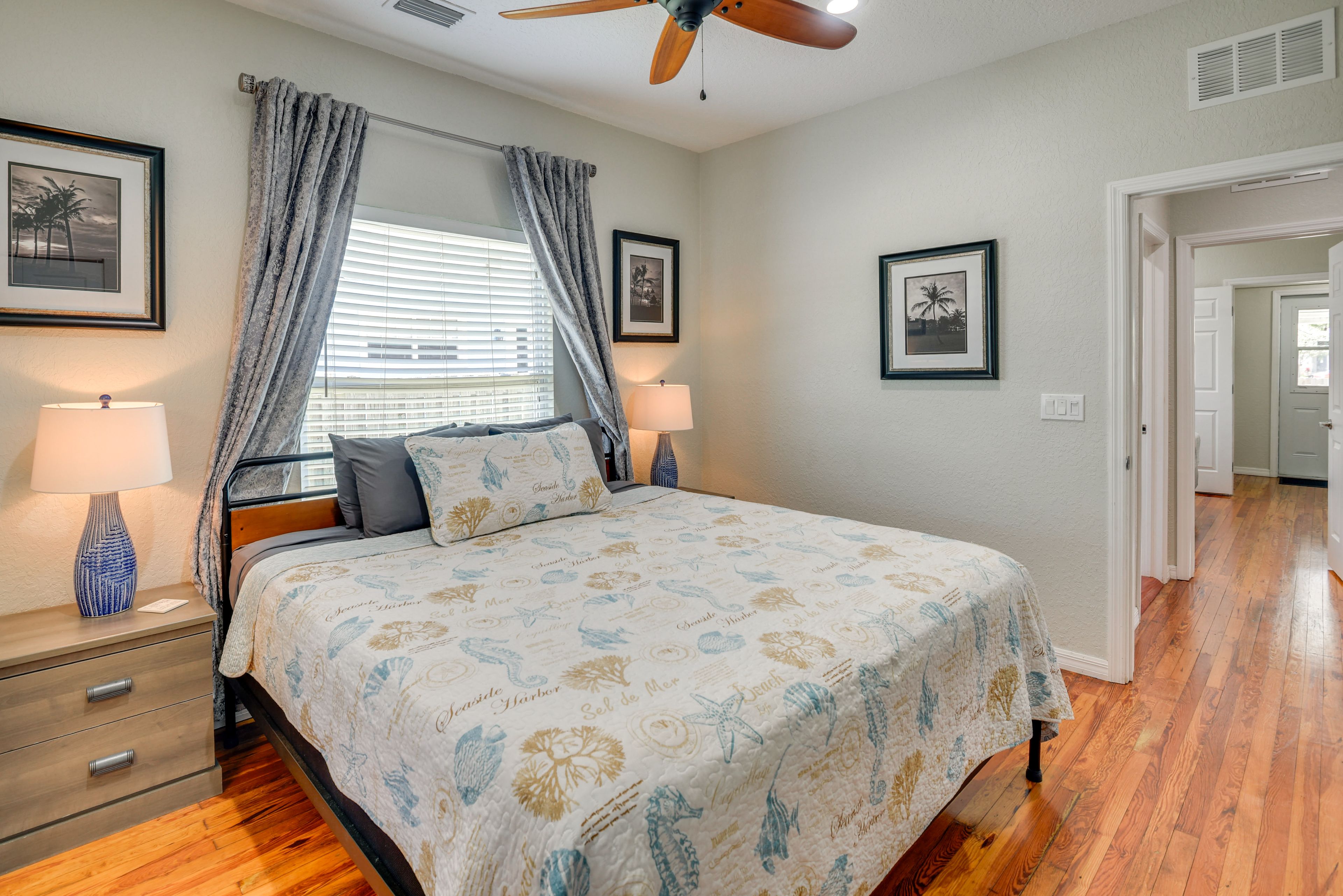 Bedroom 1 | King Bed | 1st Floor