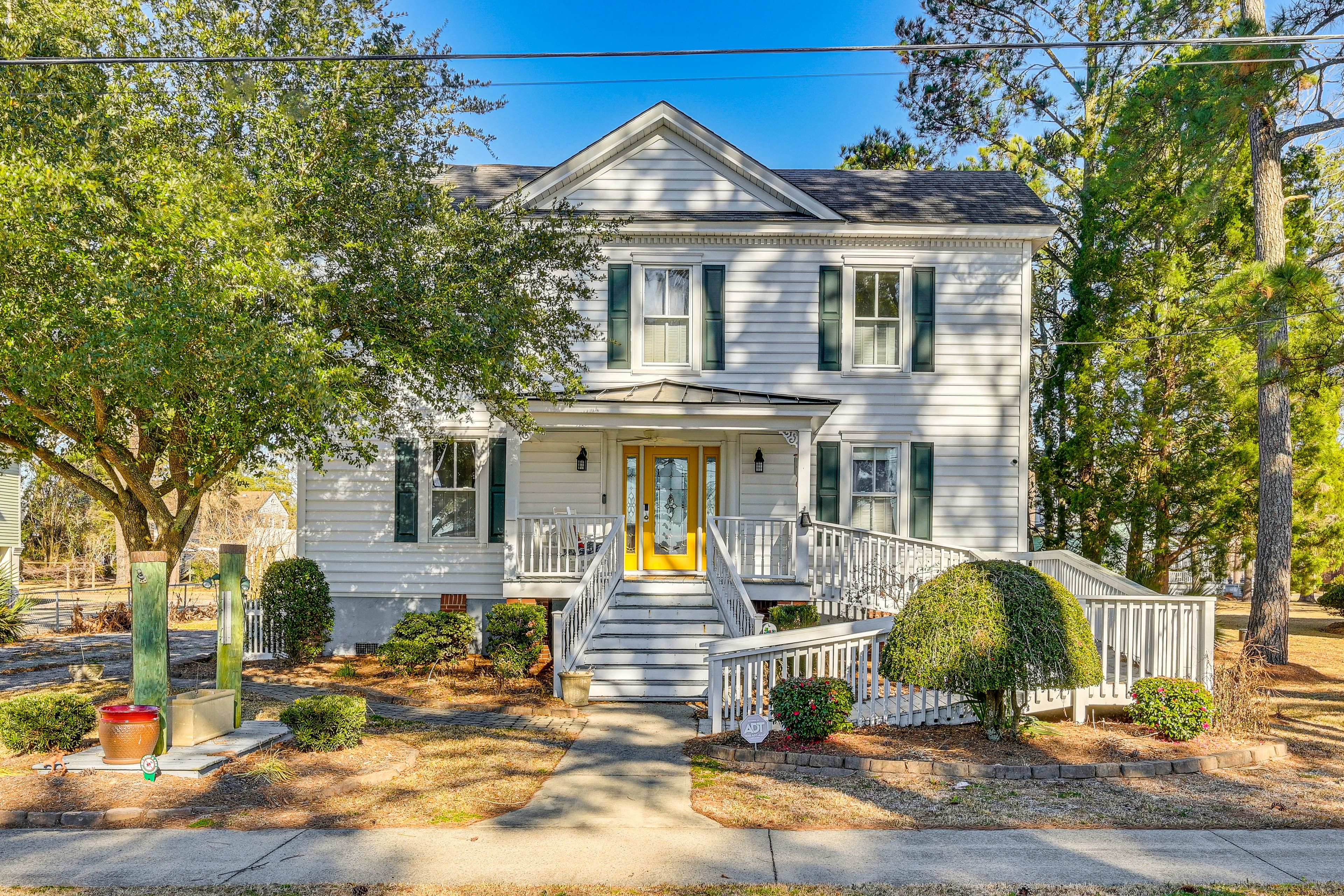 Belhaven Vacation Rental | 5BR | 5BA | 2,750 Sq Ft | Stairs to Access