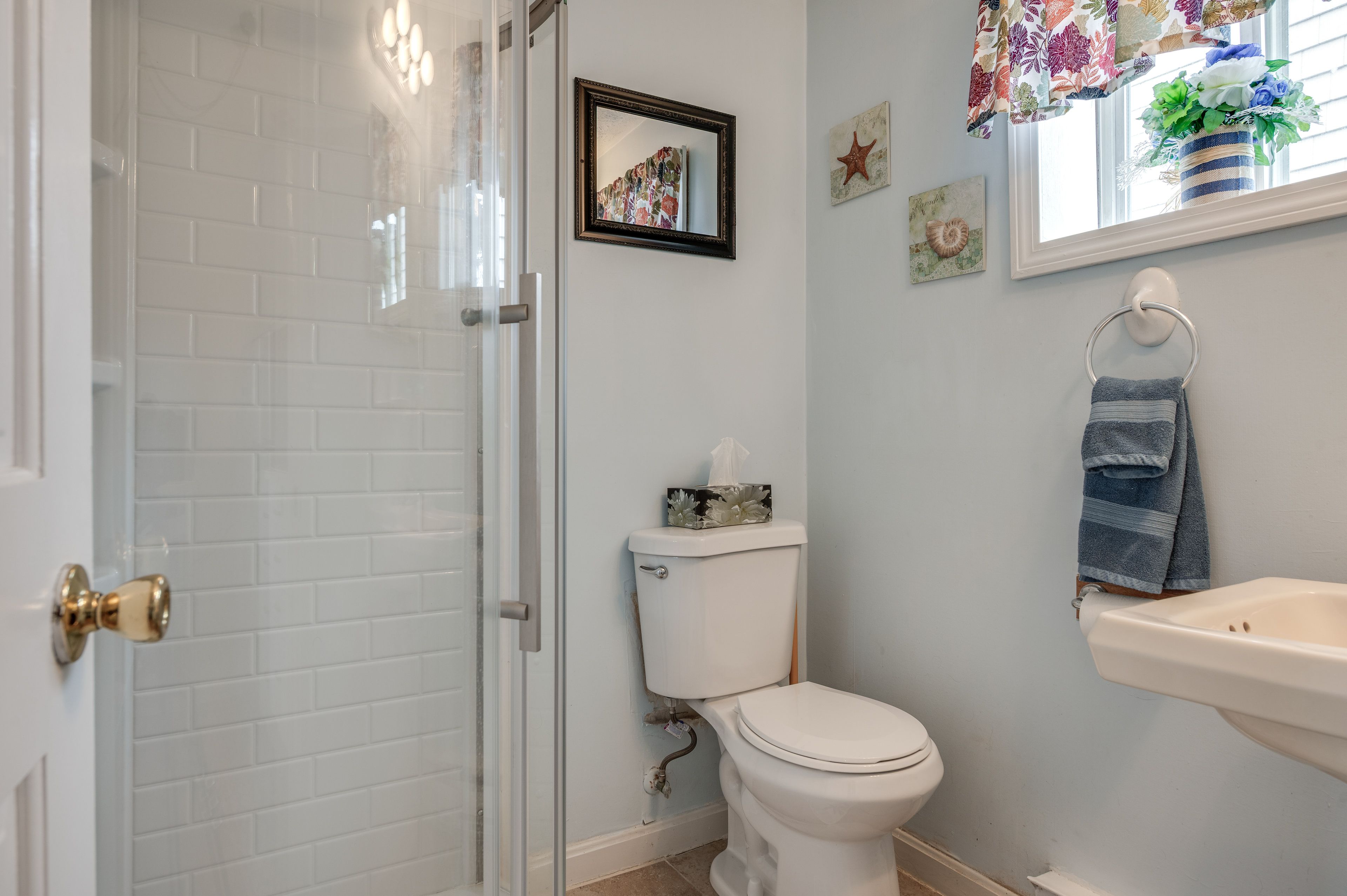 Full Bathroom