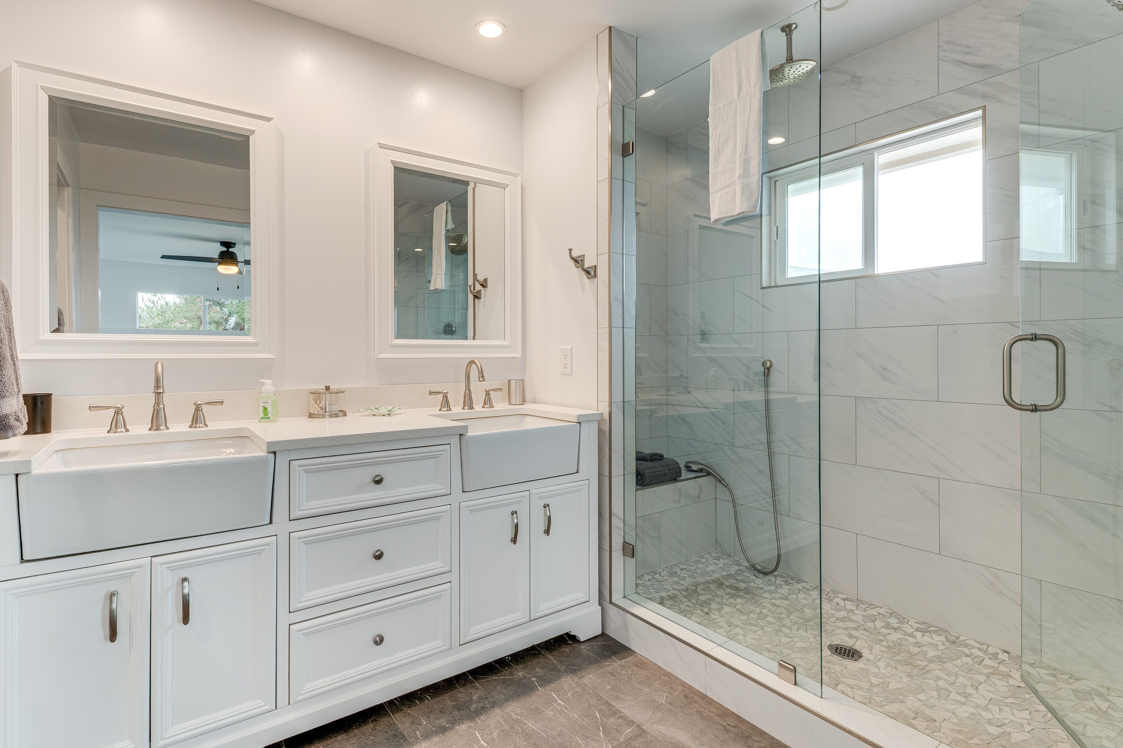 En-Suite Bathroom | Towels Provided