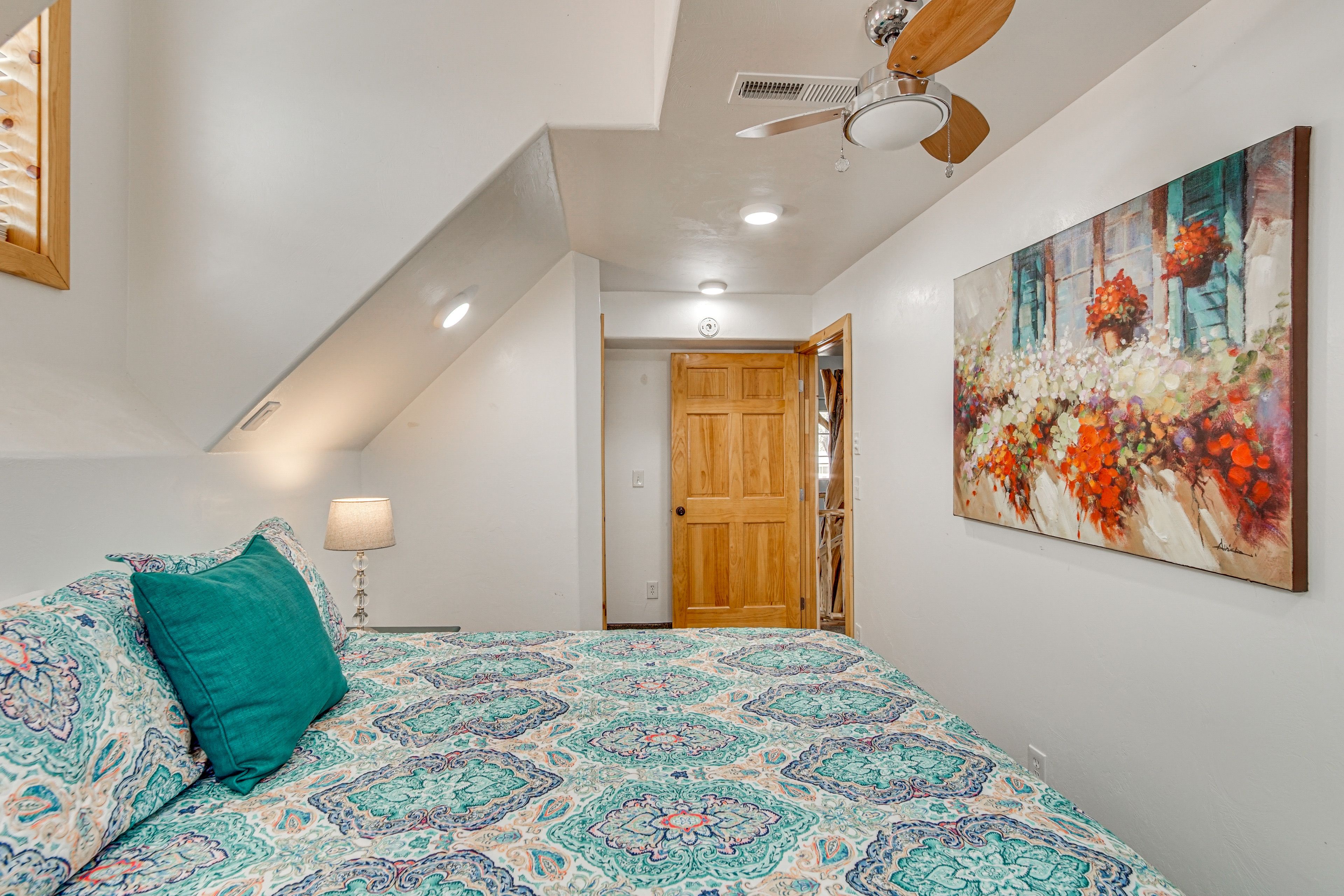 Bedroom 3 | Queen Bed | 2nd Floor