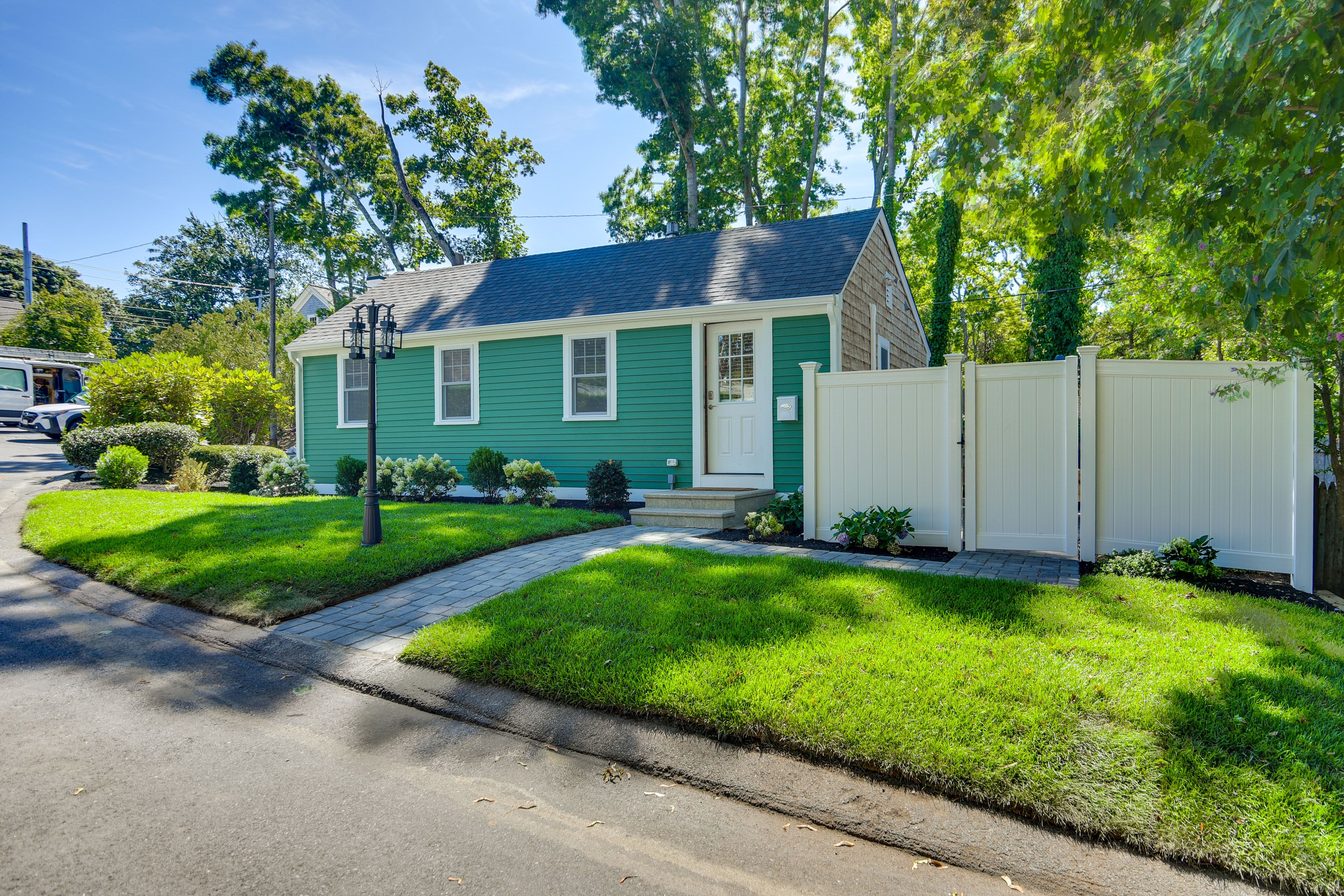 Exterior | Parking Spot (1 Vehicle)