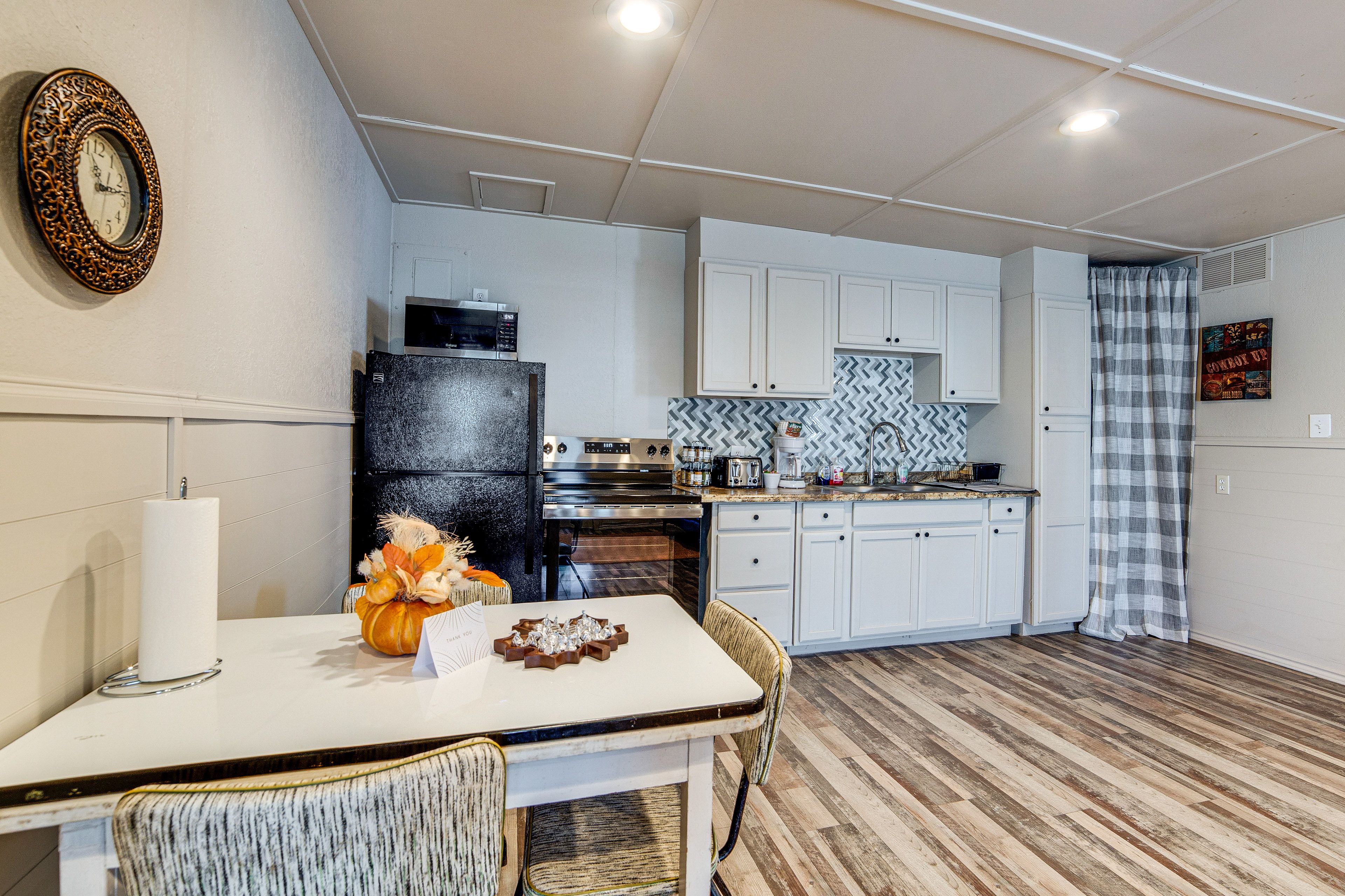 Kitchen | Dining Area | Coffee & Sugar