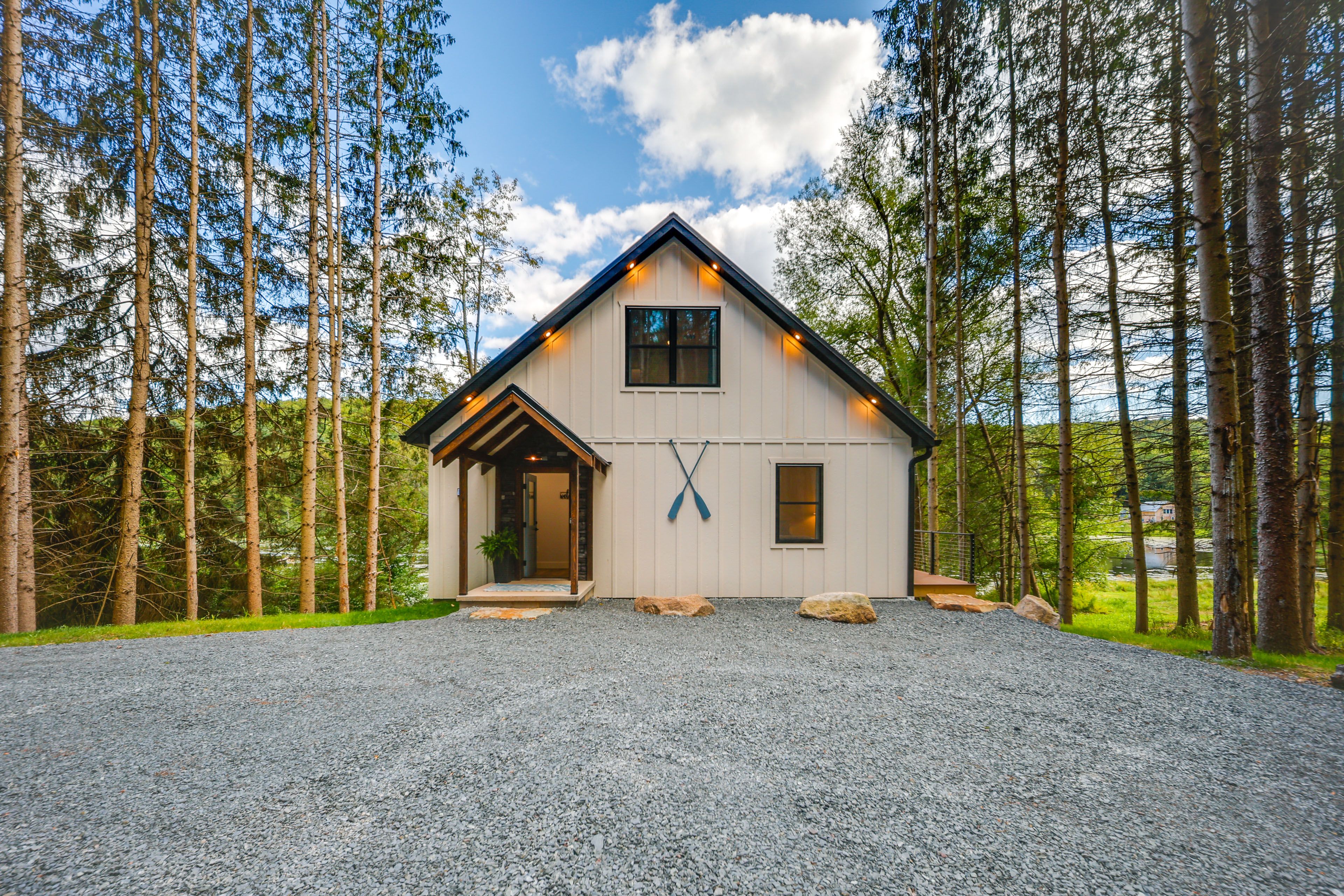 New Albany Vacation Rental | 3BR | 2BA | 1,400 Sq Ft | Step to Enter