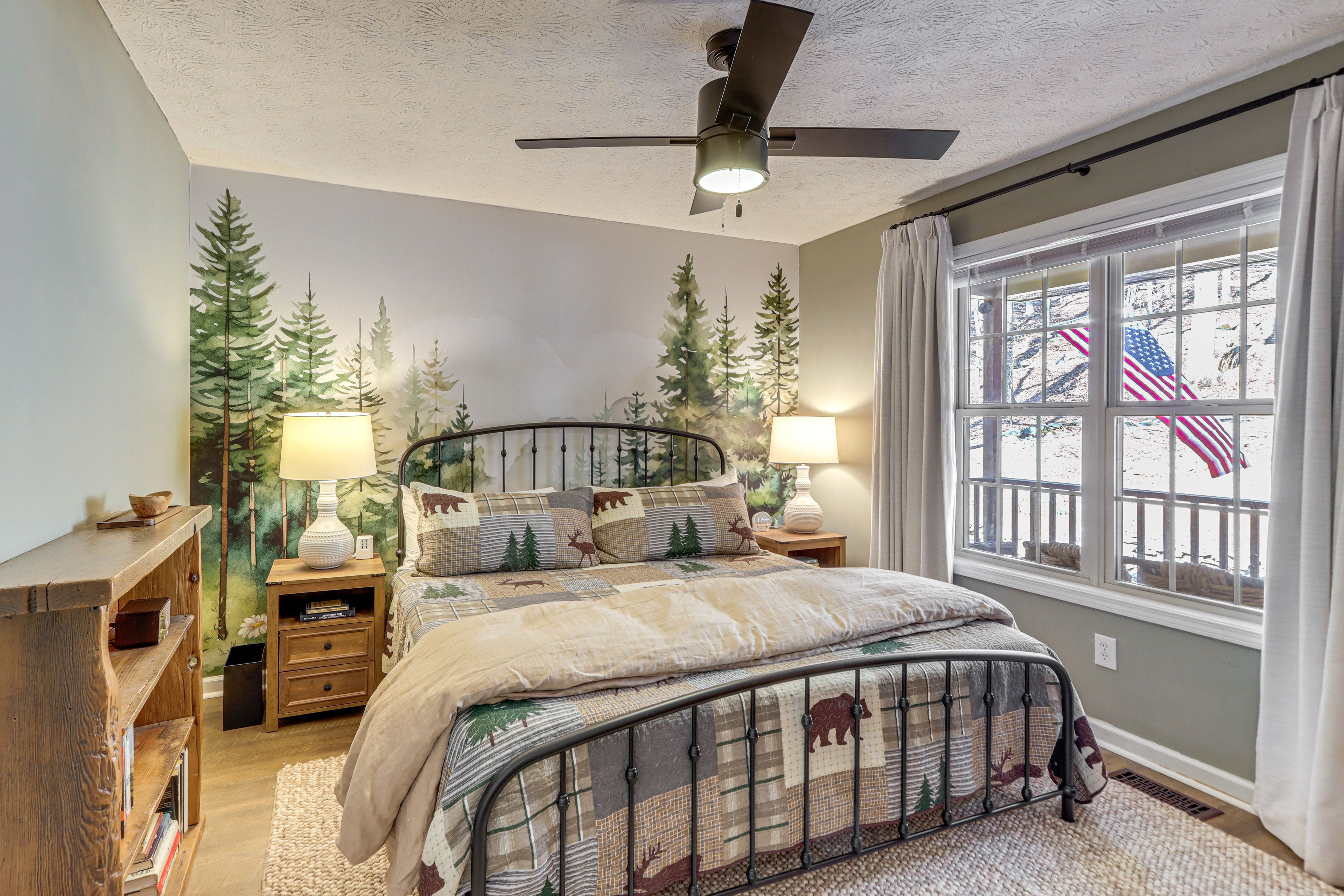 Bedroom 1 | Main Level | King Bed | Smart TV