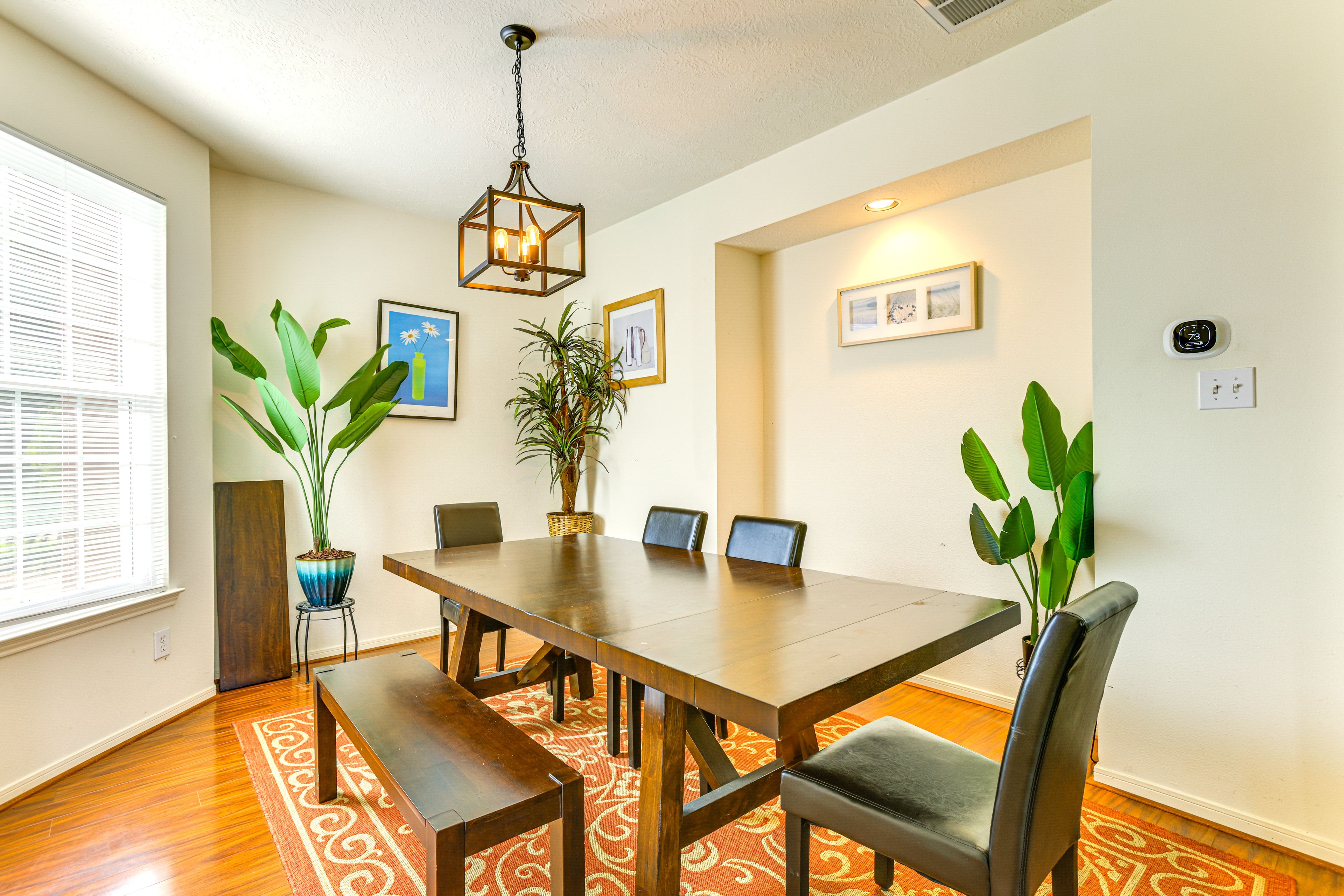 Dining Table | Dishware/Flatware