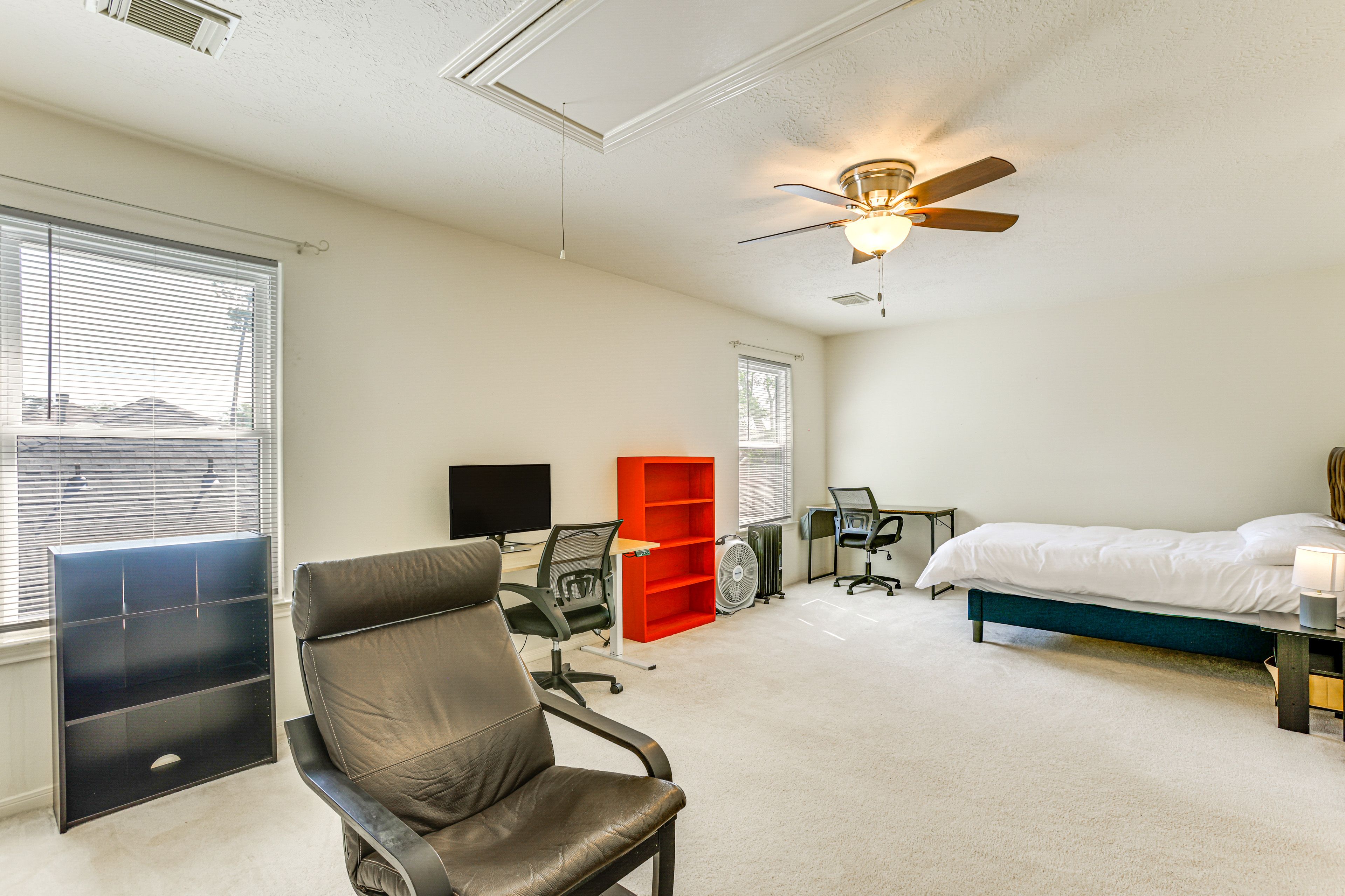 Bedroom 2 | Full Bed | Laptop Workspaces | Free WiFi | Smart TV | 2nd Floor