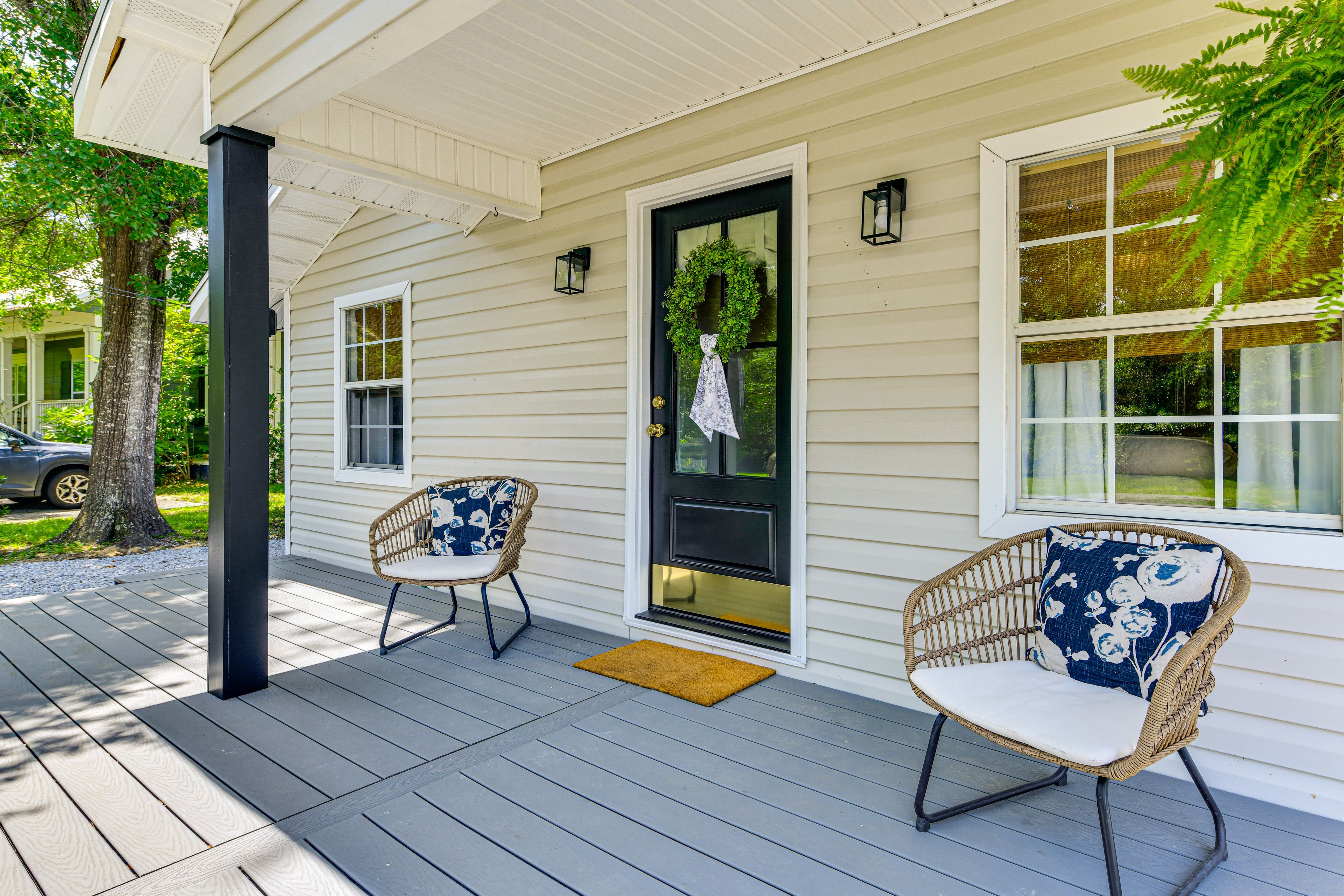 Front Patio | Private Entrance