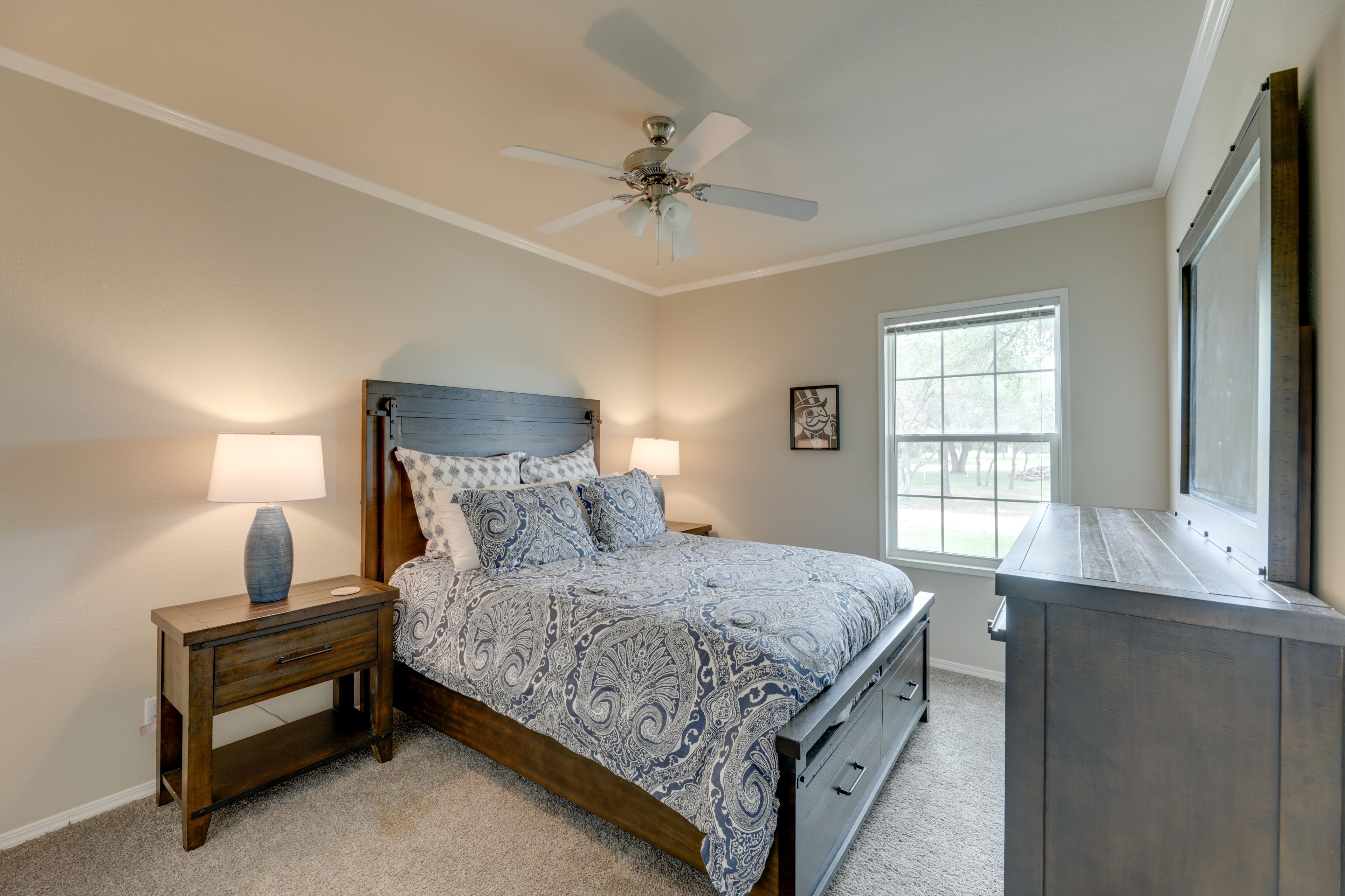 Bedroom 2 | Queen Bed