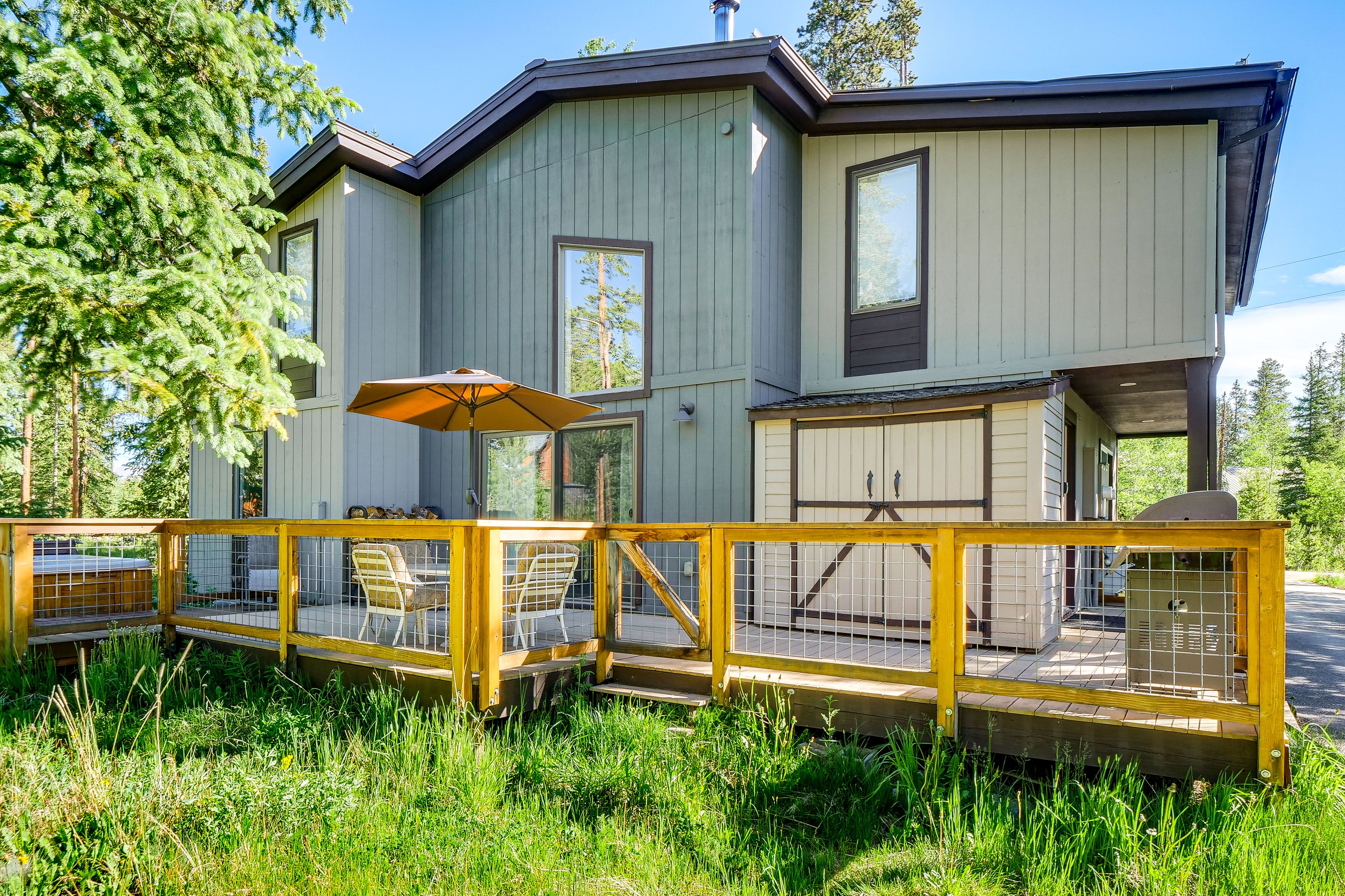Private Deck