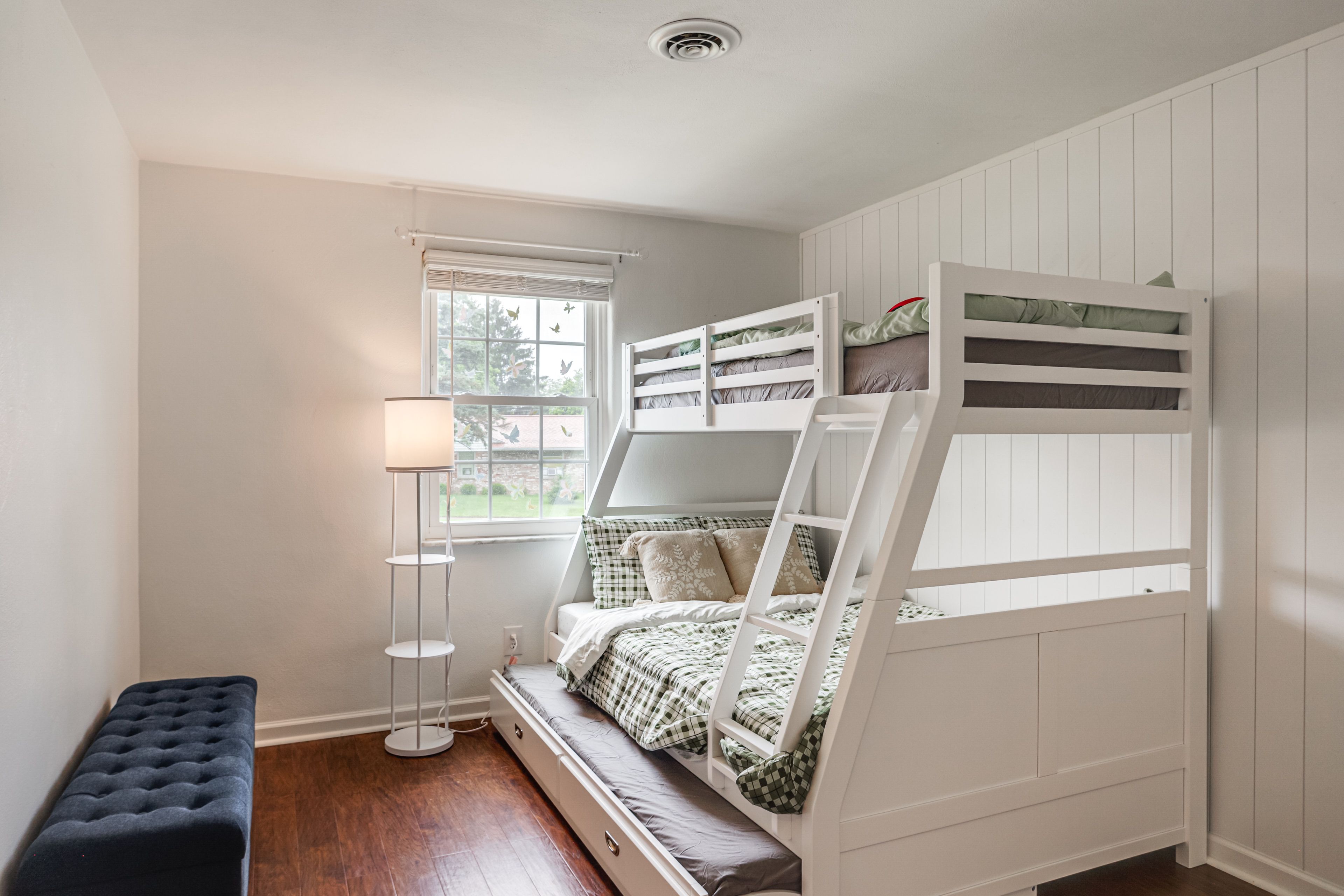 Bedroom 3 | Twin/Full Bunk Bed w/ Twin Trundle