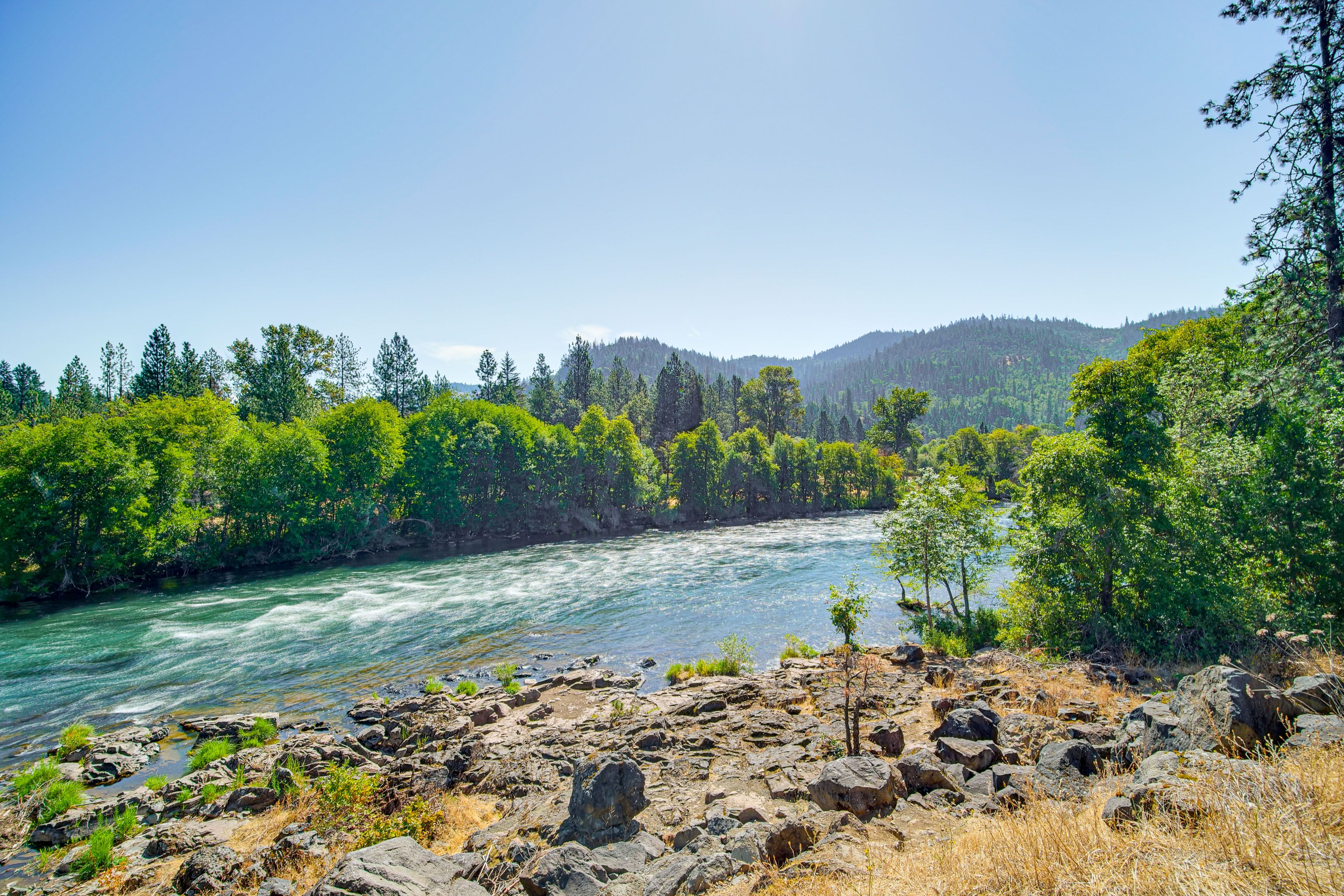 Walk to Cricket Creek & Rogue River
